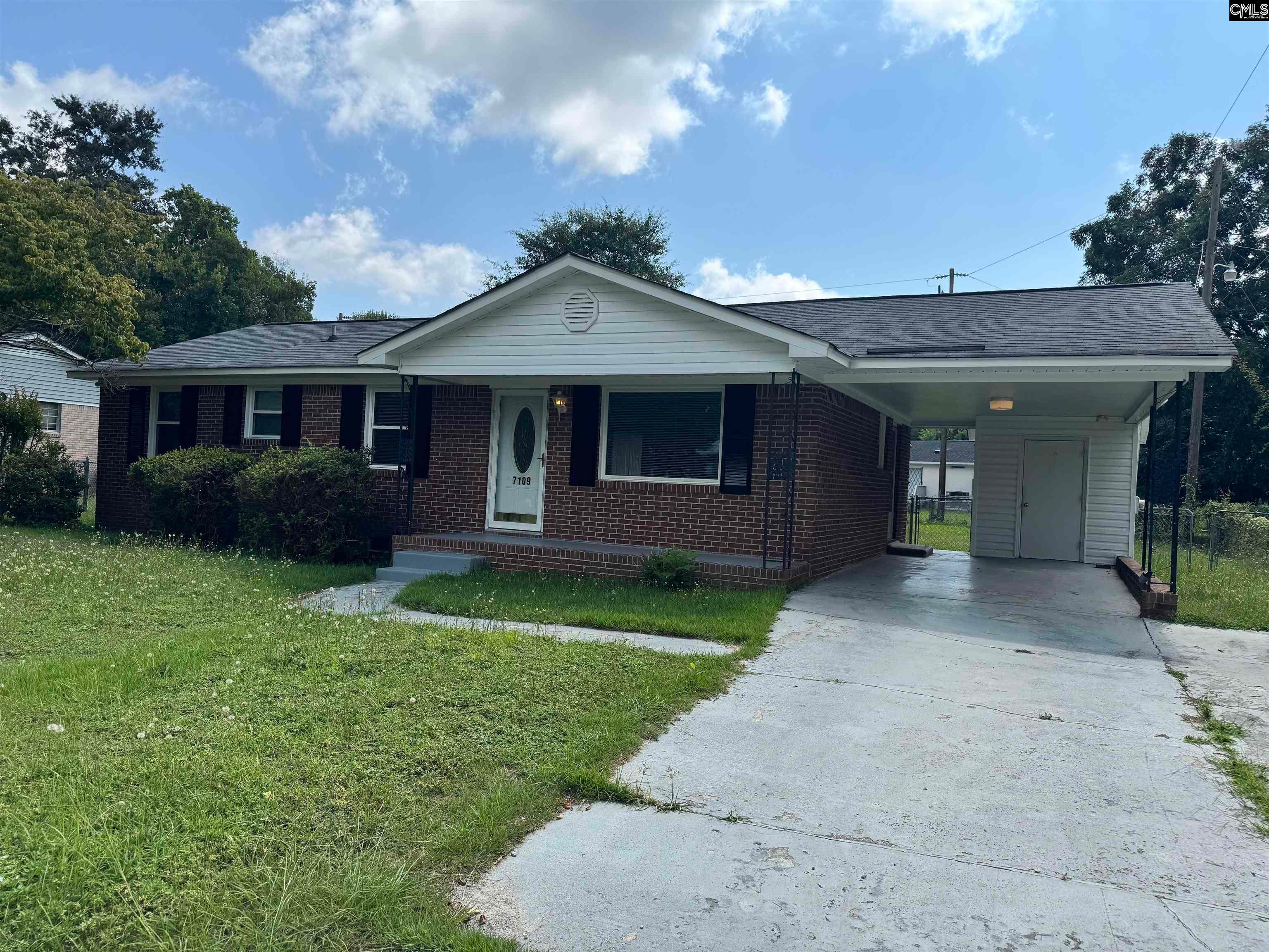 7109 Fran Road — photo