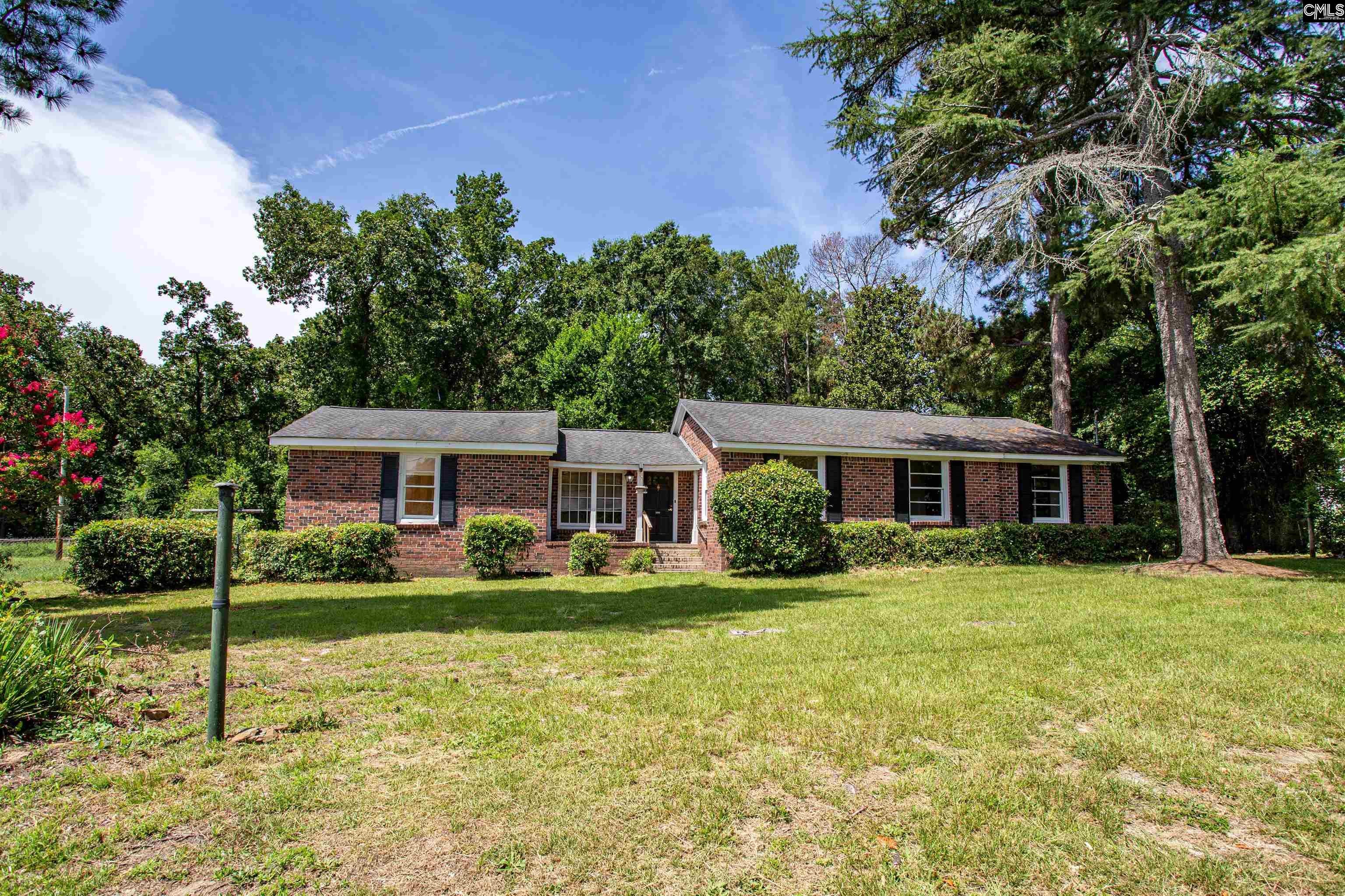 1411 Woodlawn Drive — photo