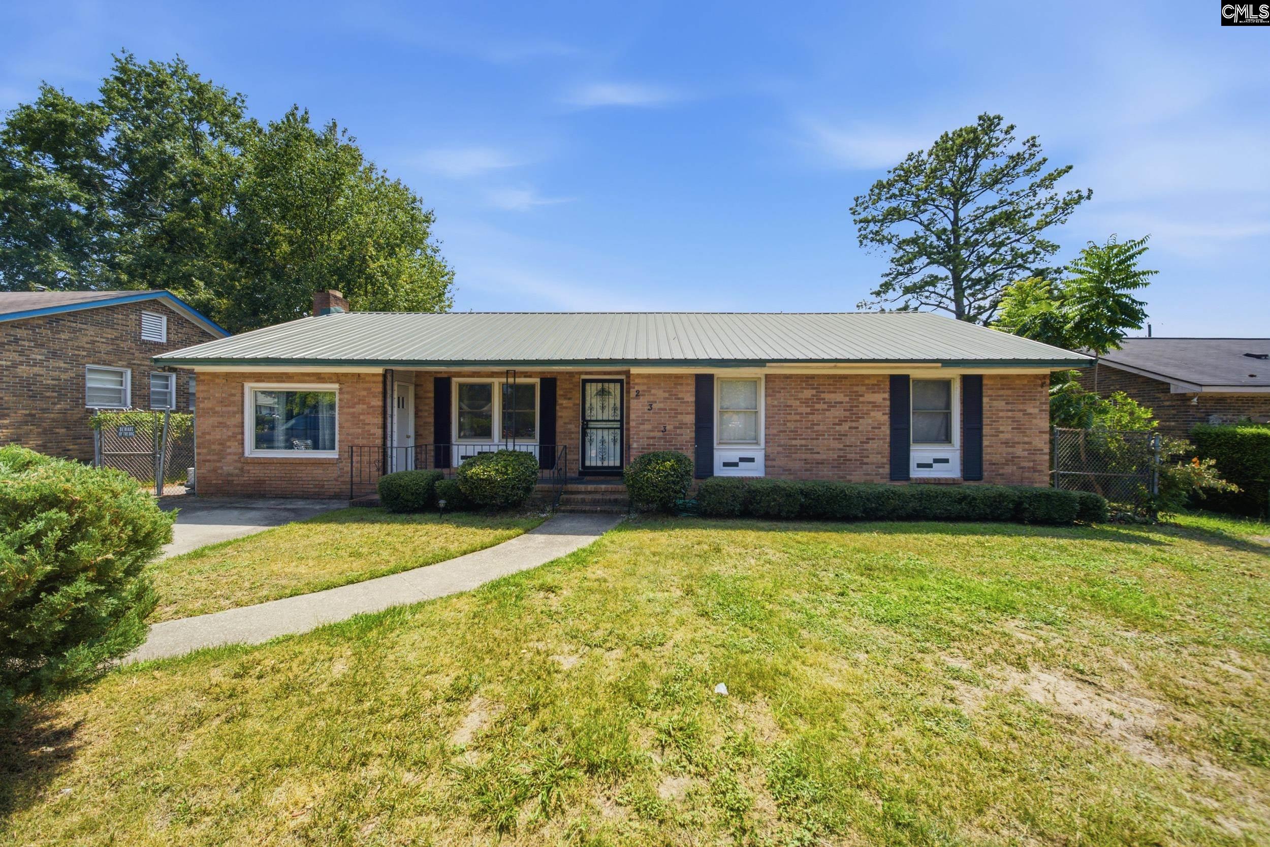 233 Redwood Court — photo