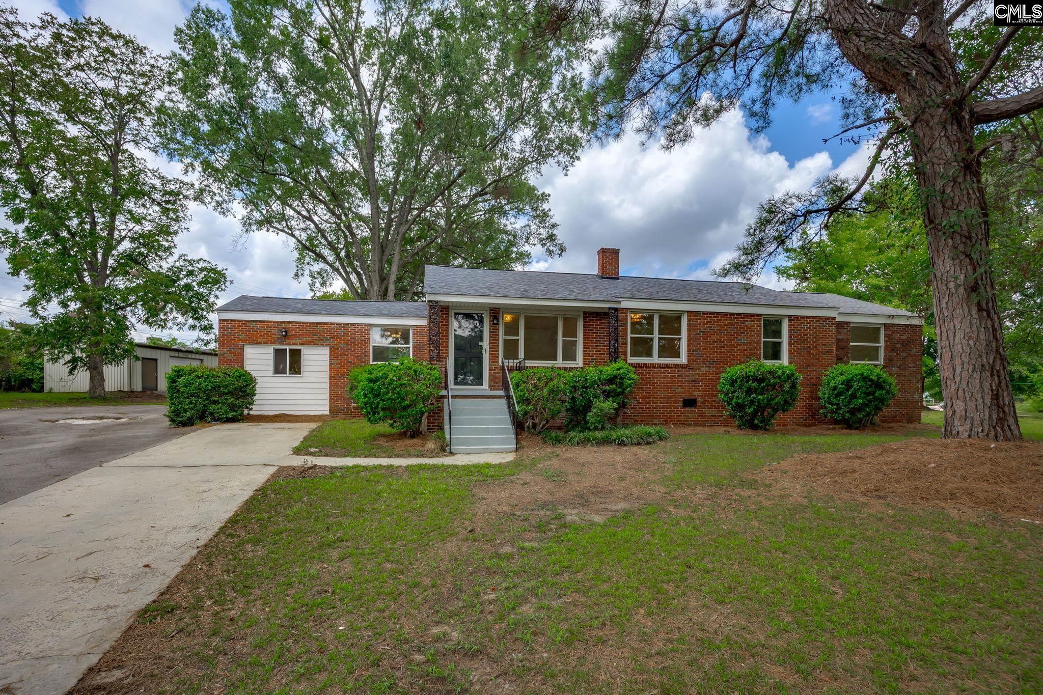 2012 Elm Abode Terrace — photo