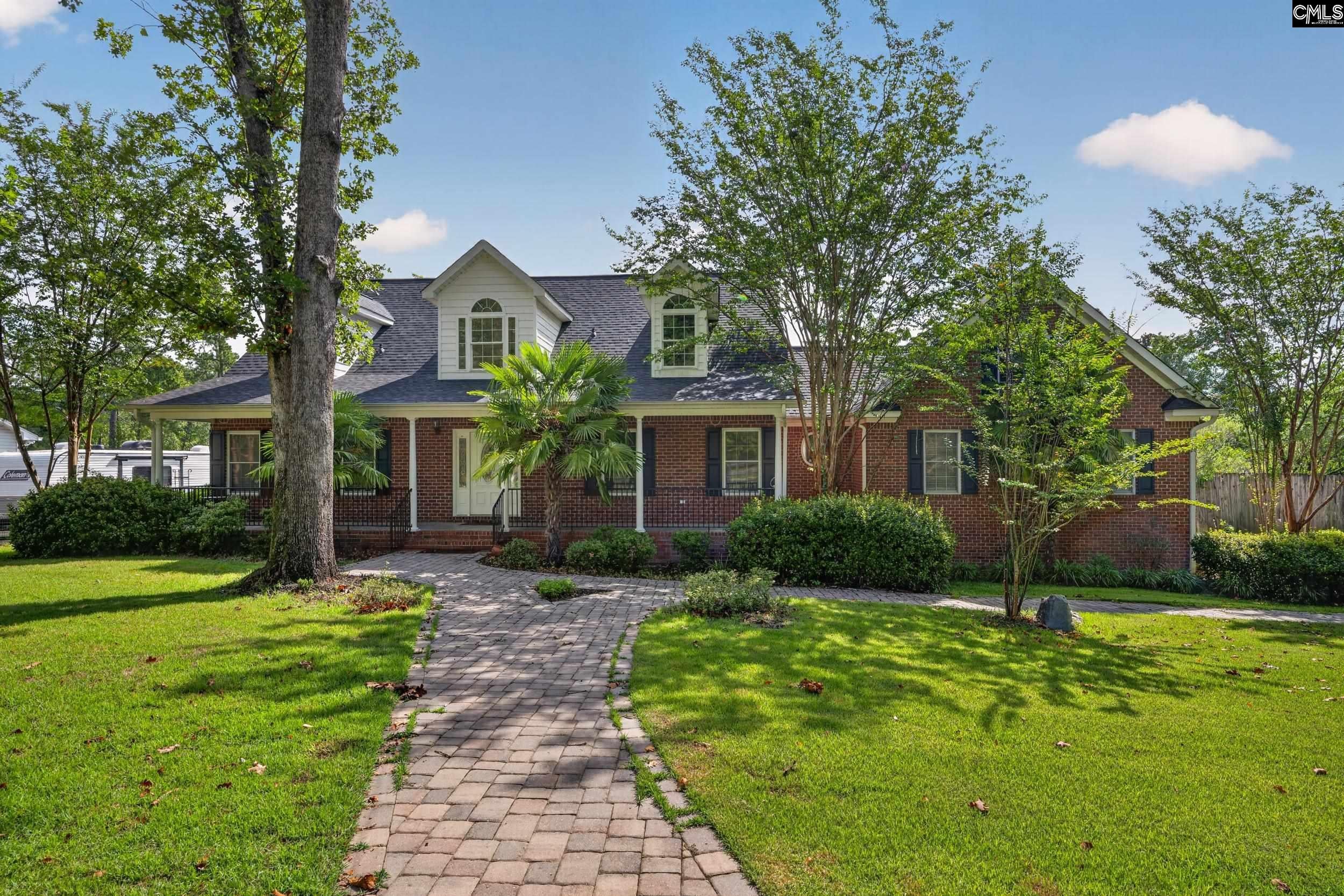432 Lakeshore Drive — photo