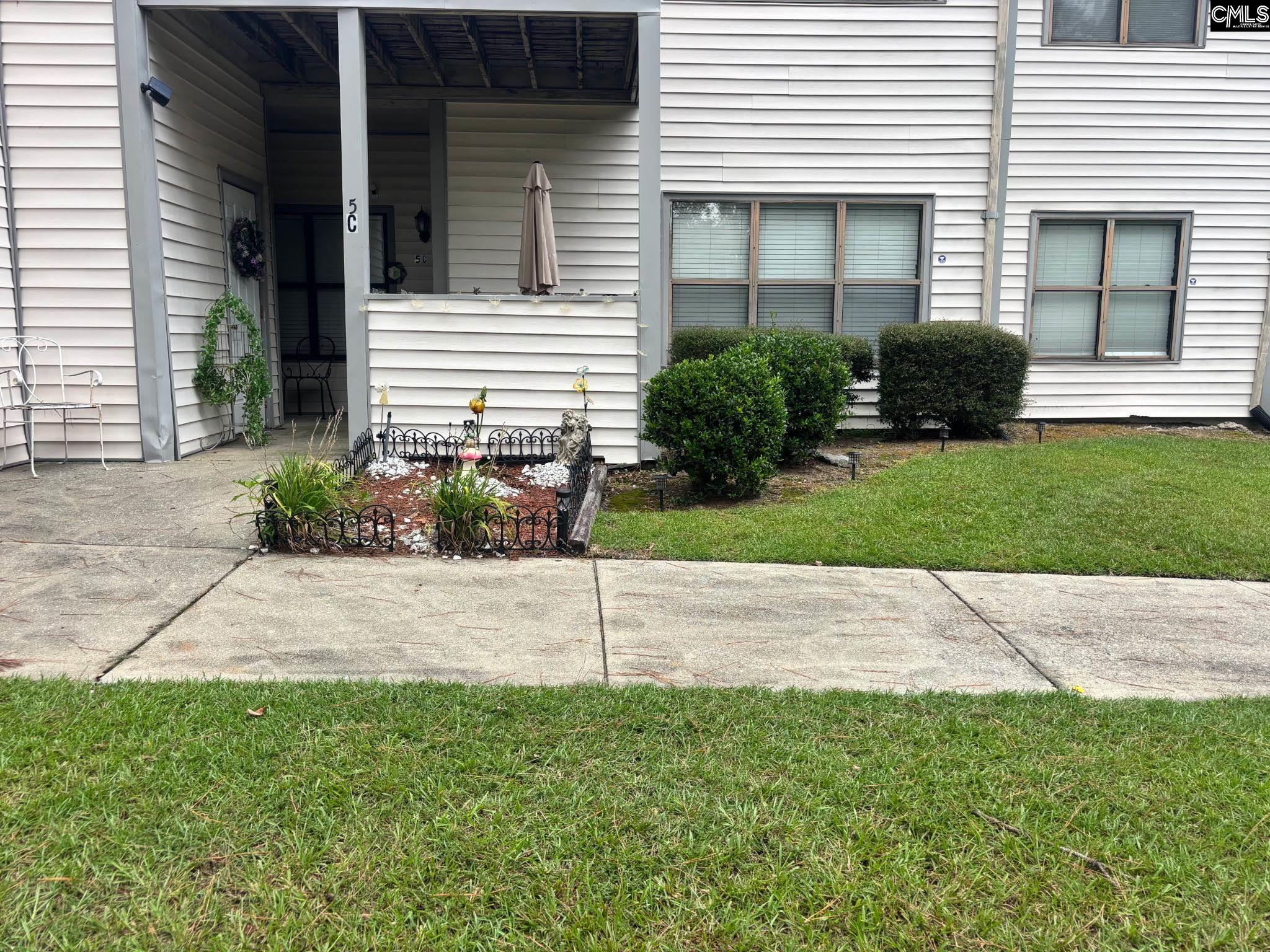 100 Brighton Hill Circle 5 C — photo