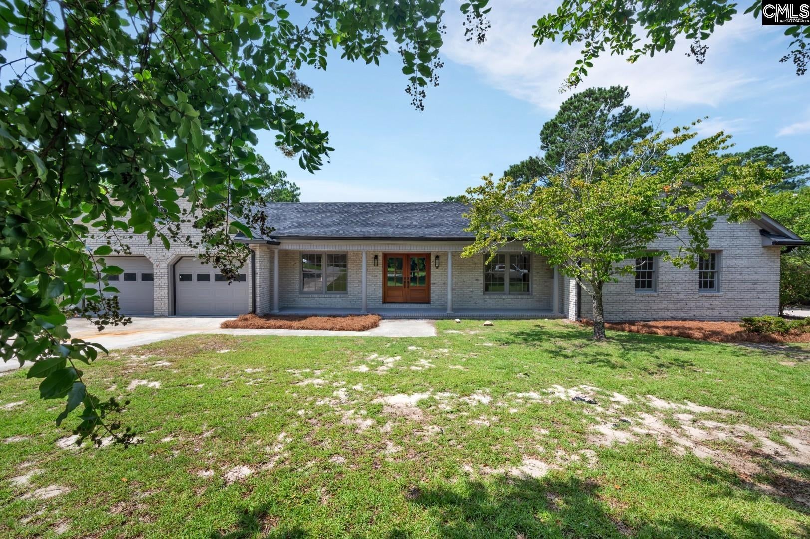 108 Park Shore Drive W — photo