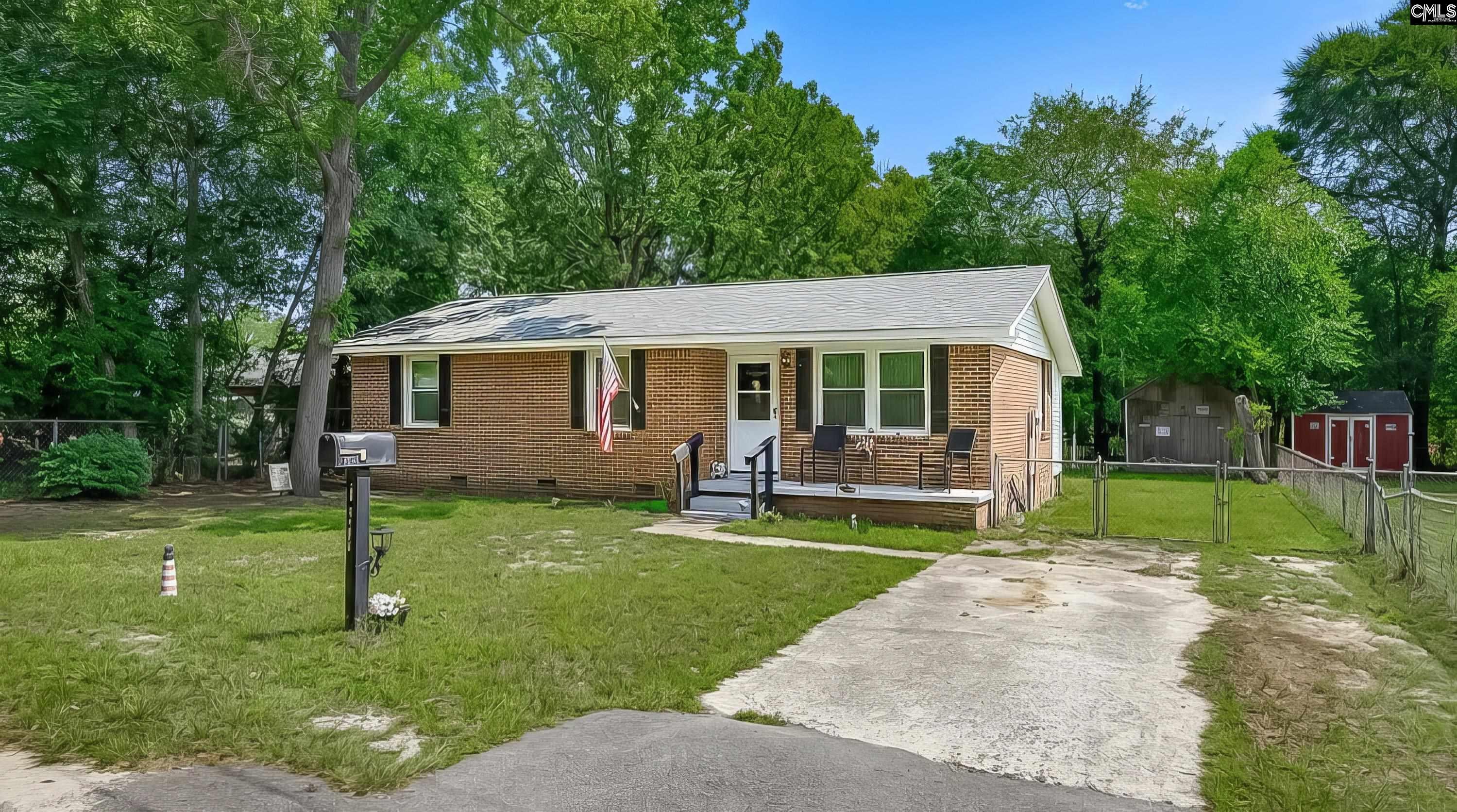 331 Derrick Street — photo
