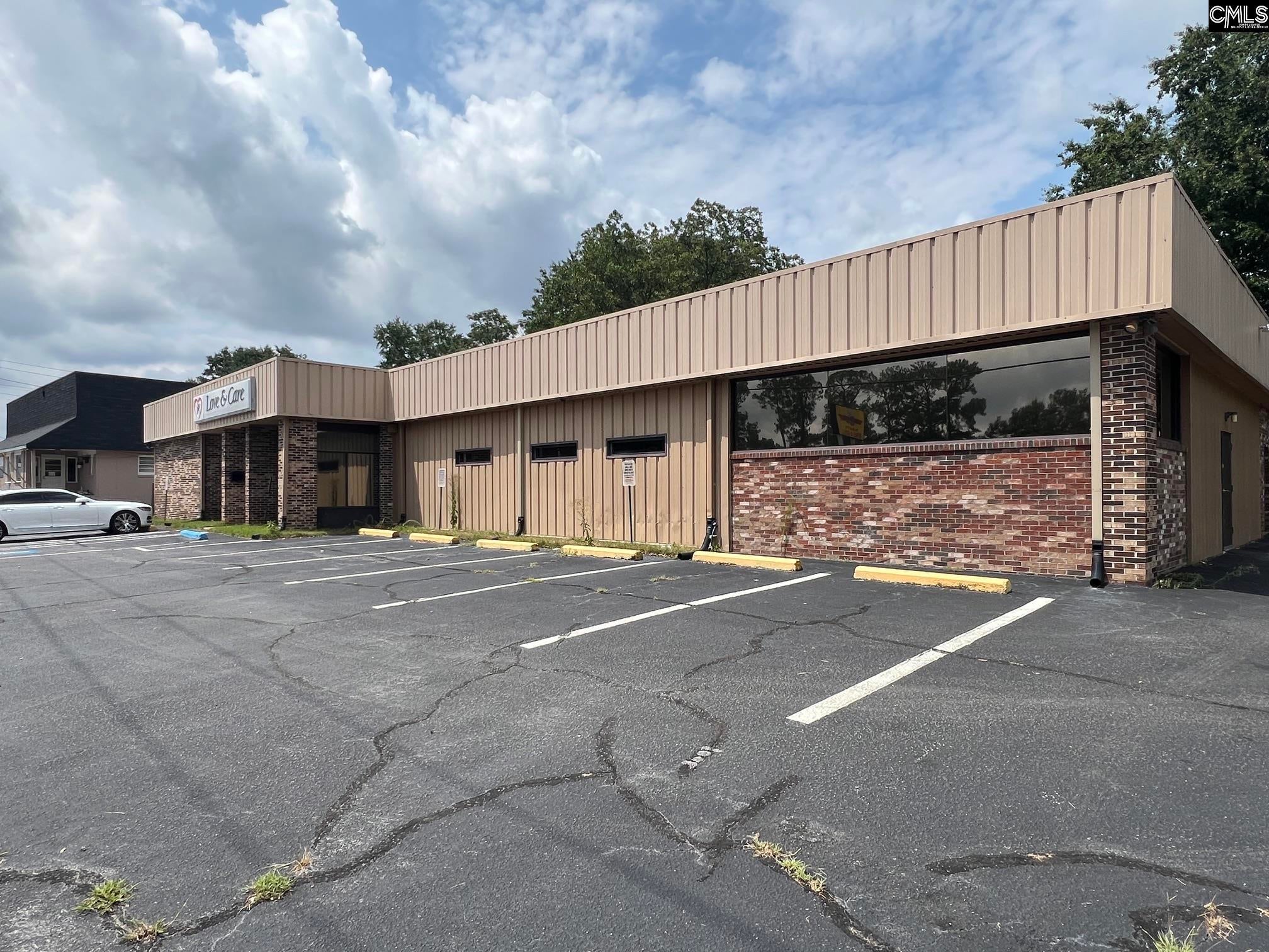 7357 Parklane Road — photo
