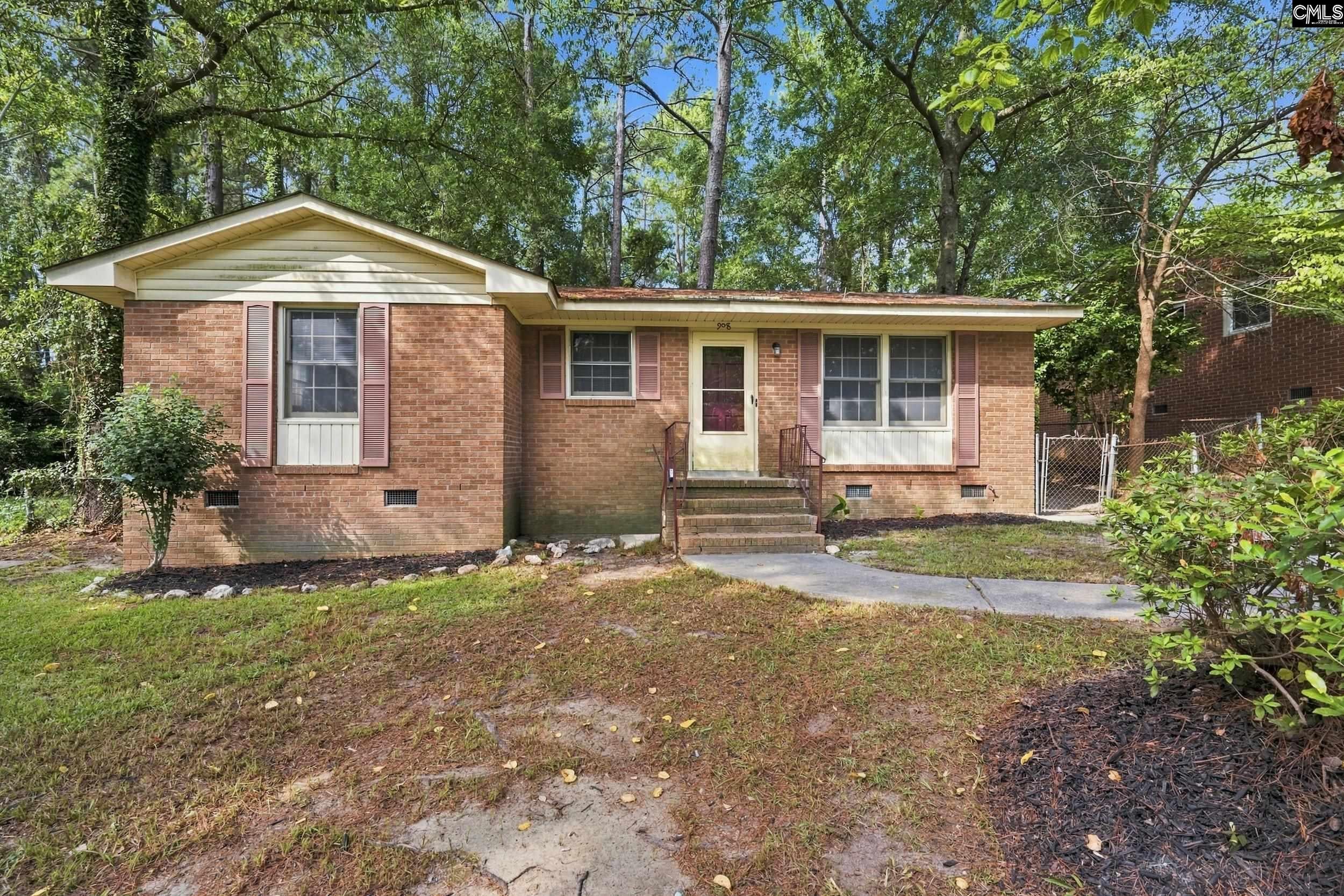 908 Woodale Circle — photo