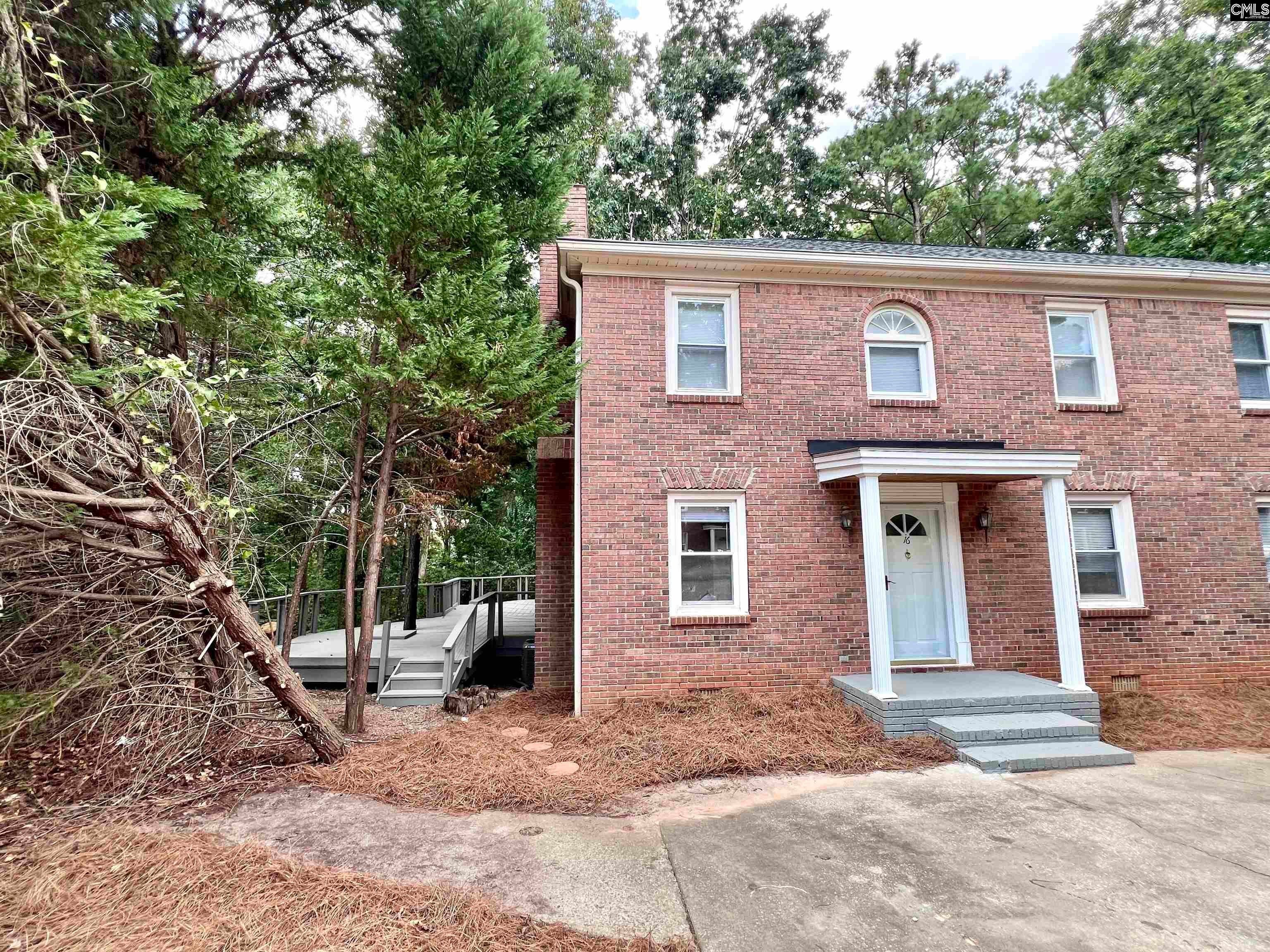 16 Crescent Lane — photo