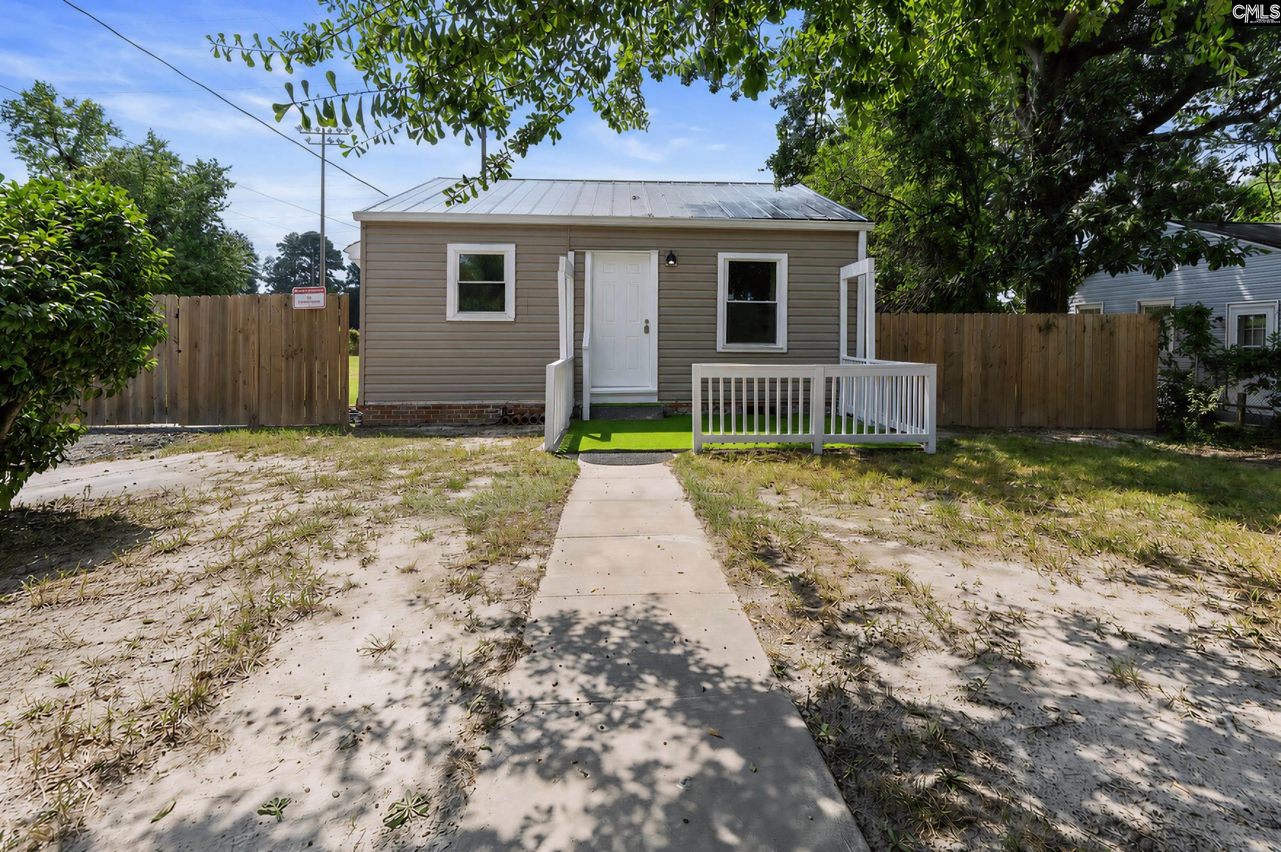 1821 English Avenue — photo