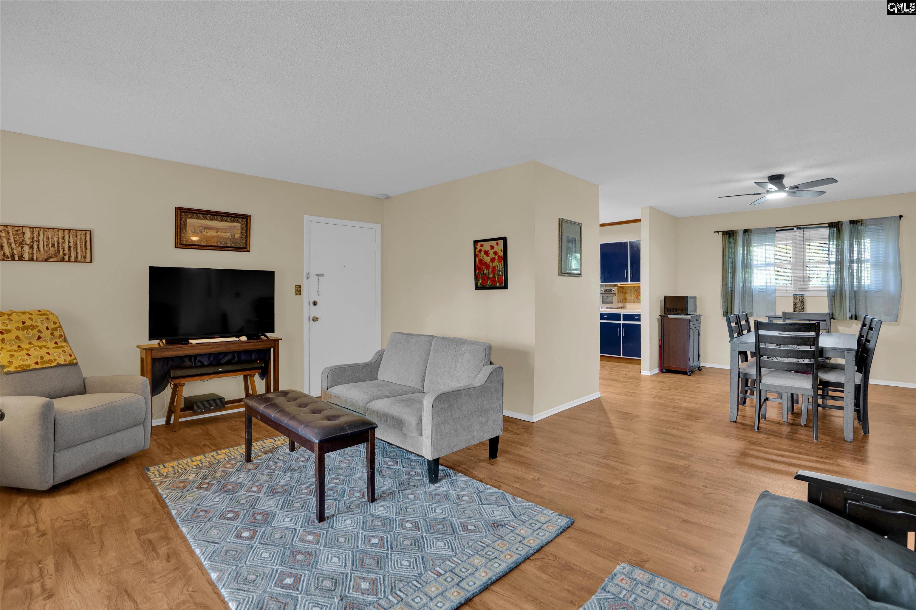 601 Riverhill Circle C4 — photo