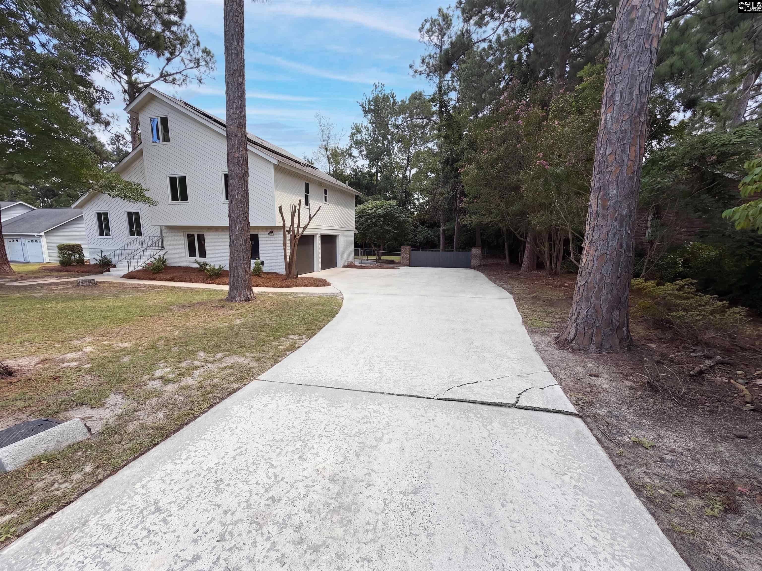 221 Hickory Hill Trail — photo