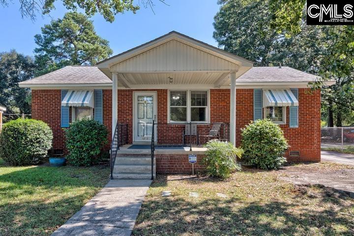 1810 Dupont Drive — photo