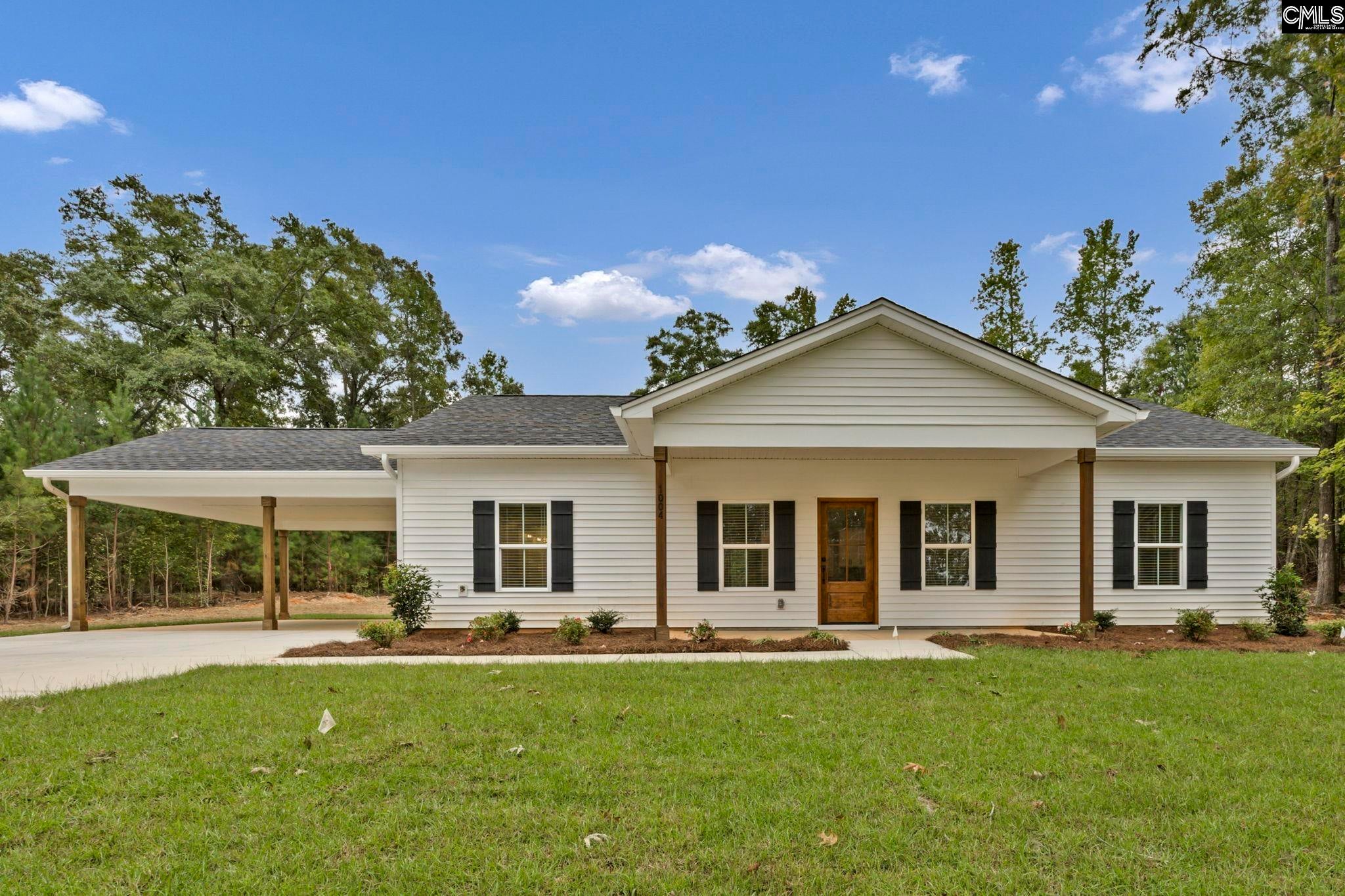 1004 Rebecca Drive — photo