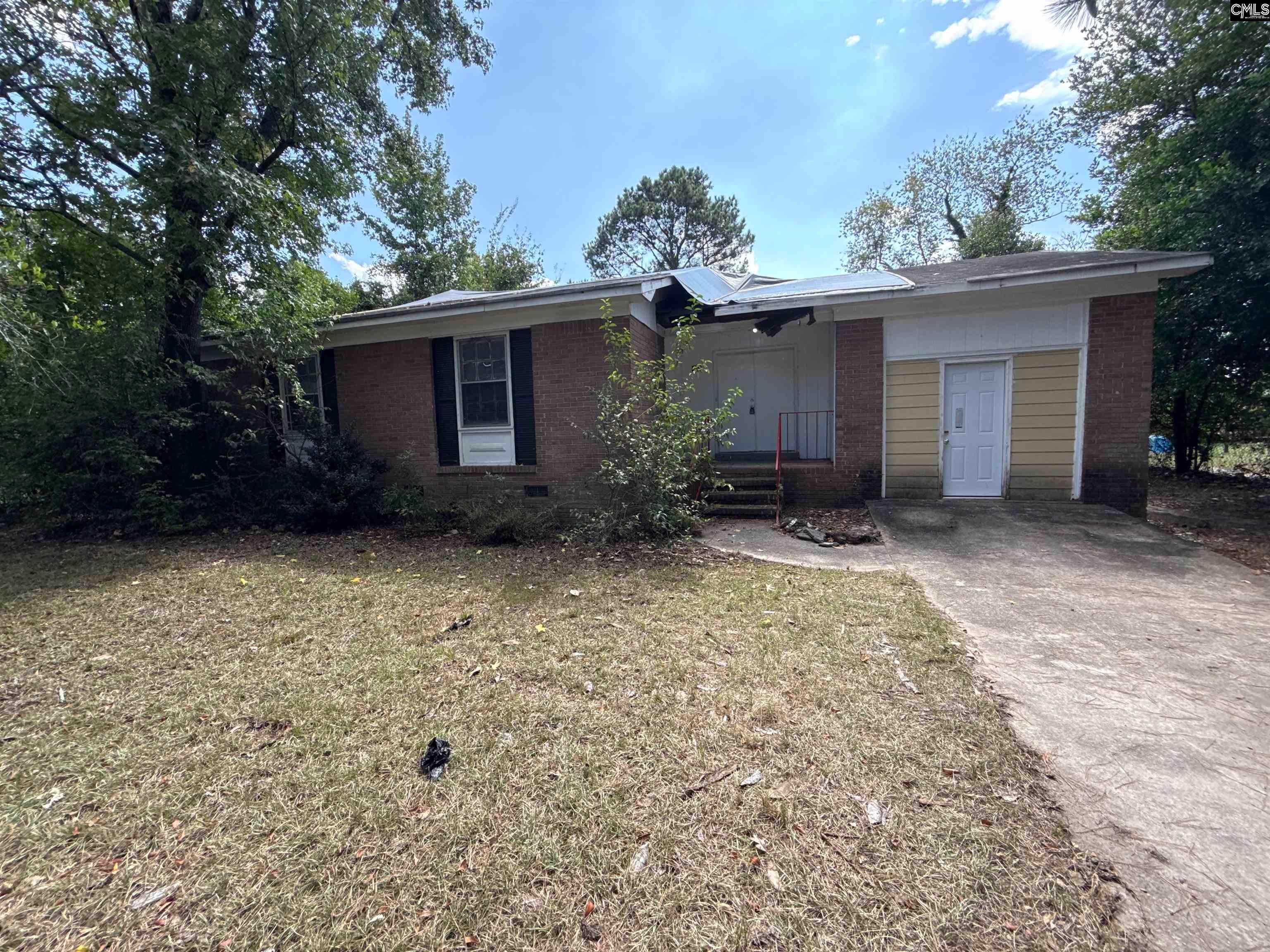 412 Club Road — photo