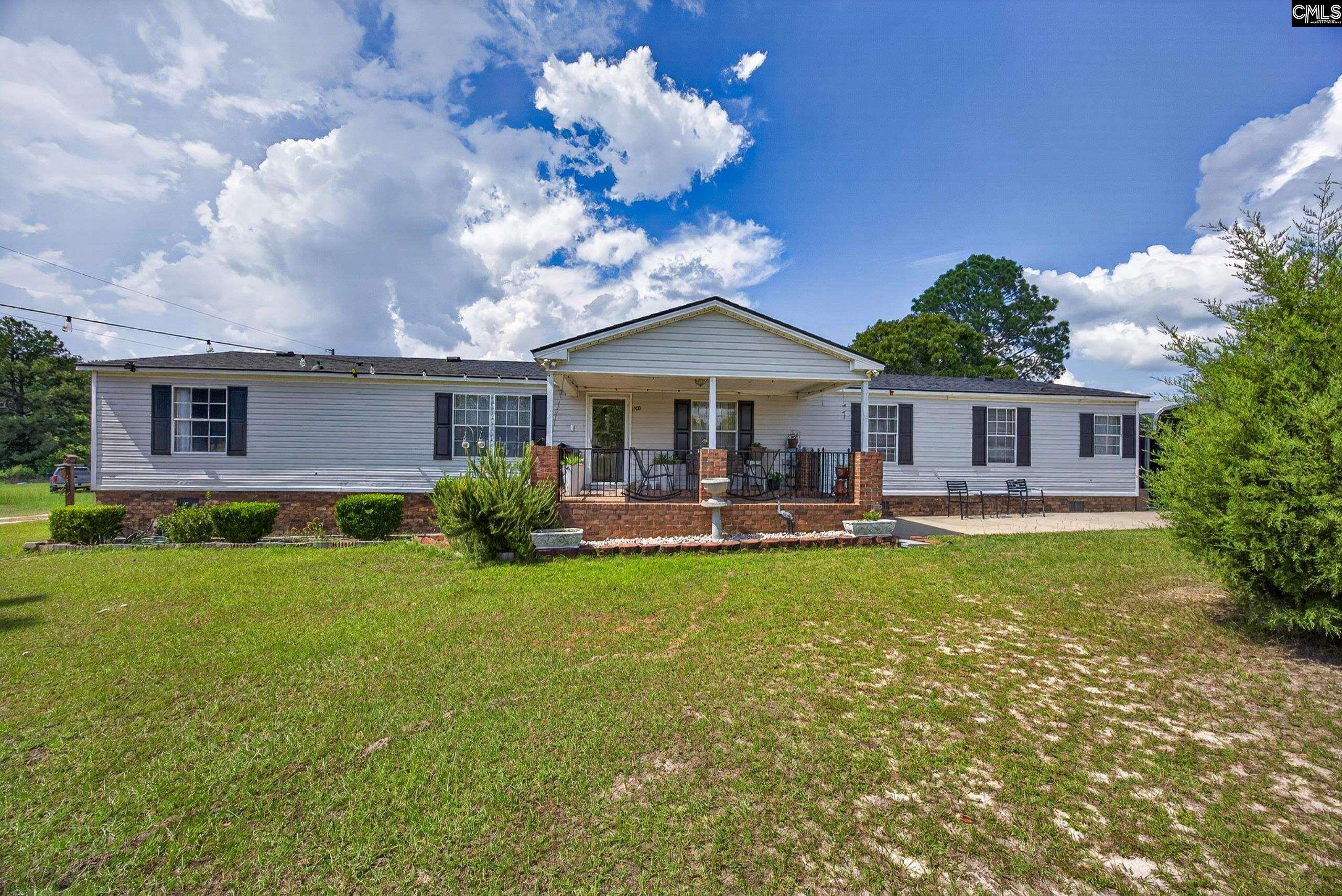 300 Doe Trail Court — photo