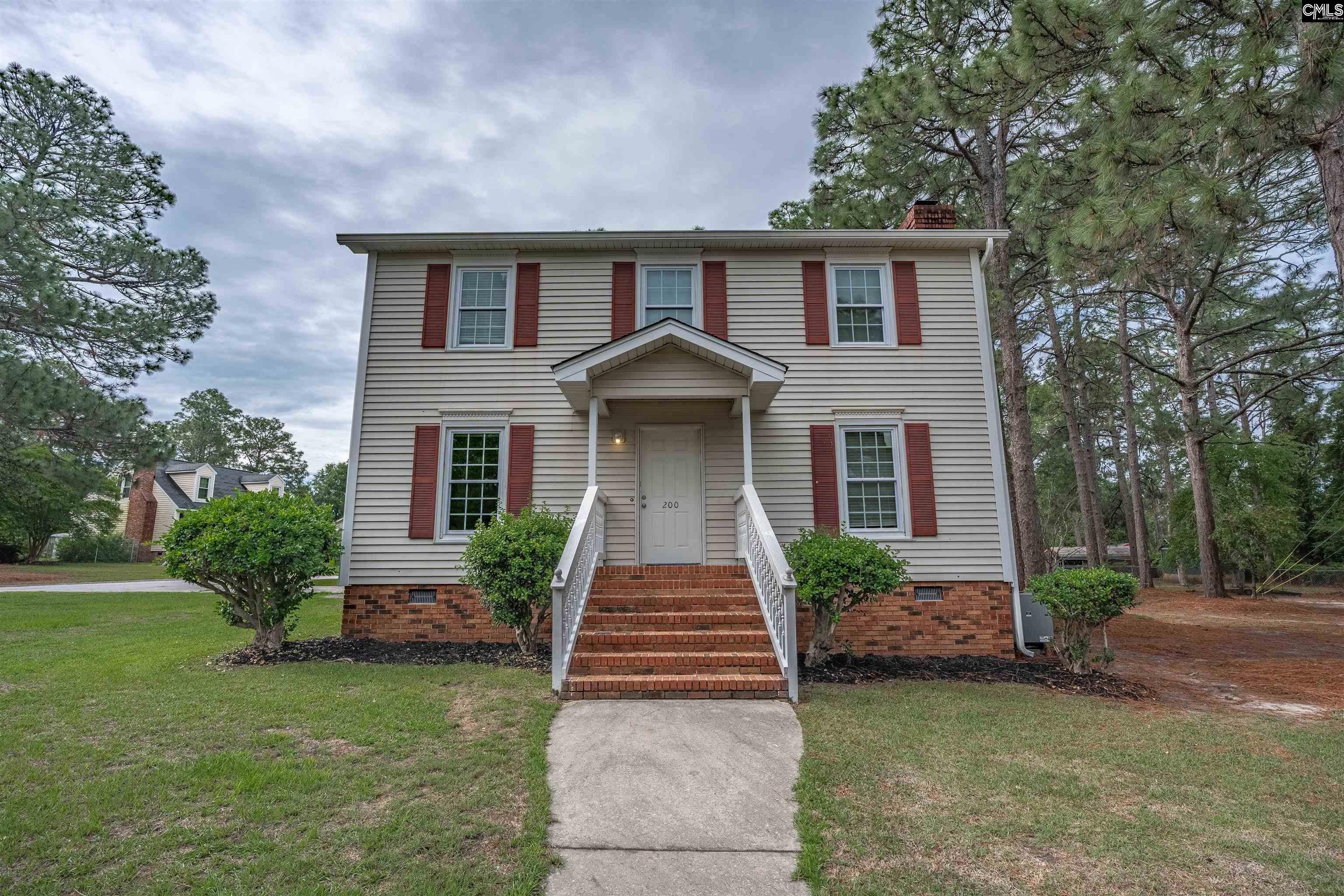 200 E Pond Ridge Road — photo