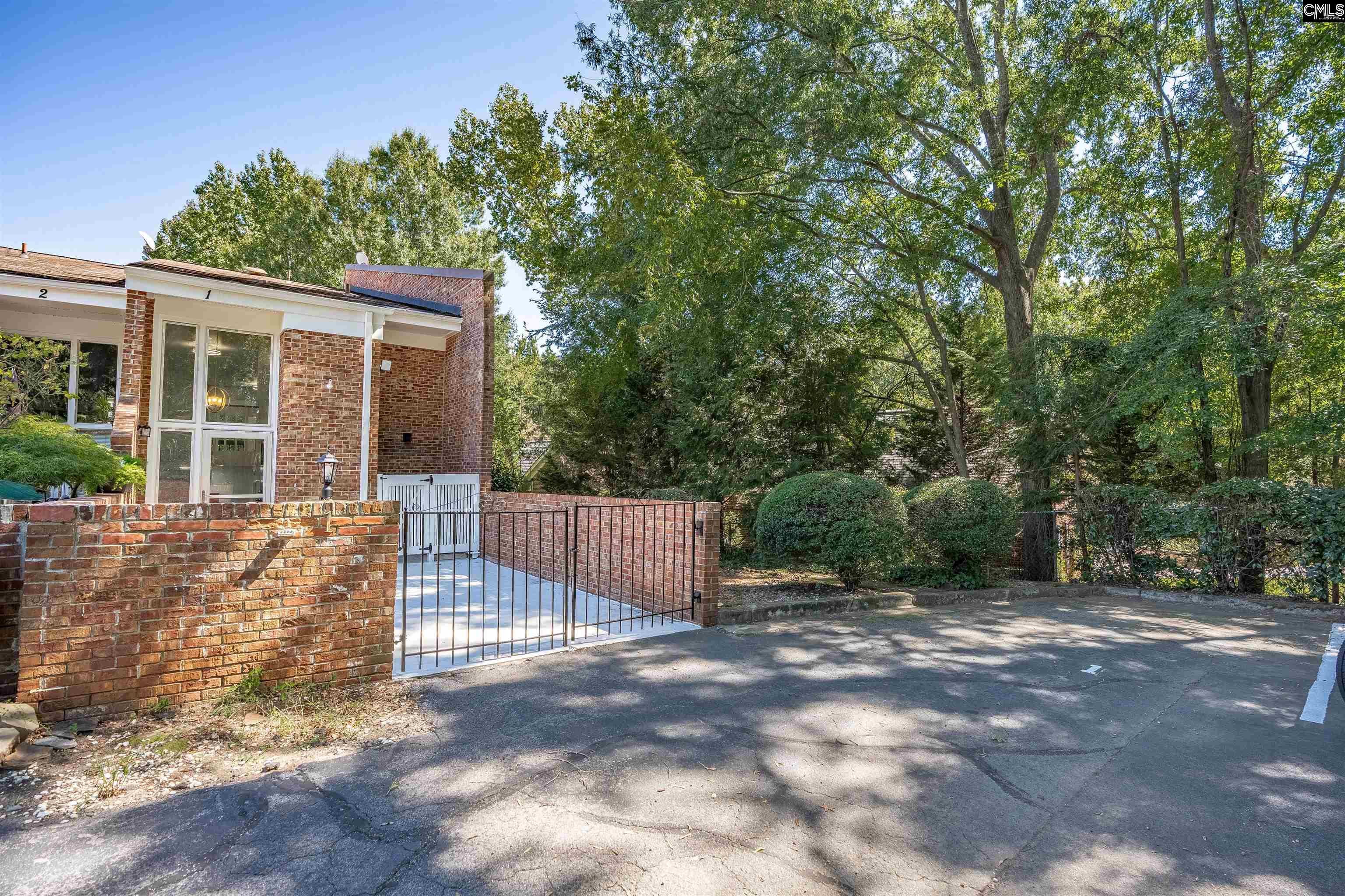 1 High Hill Road — photo