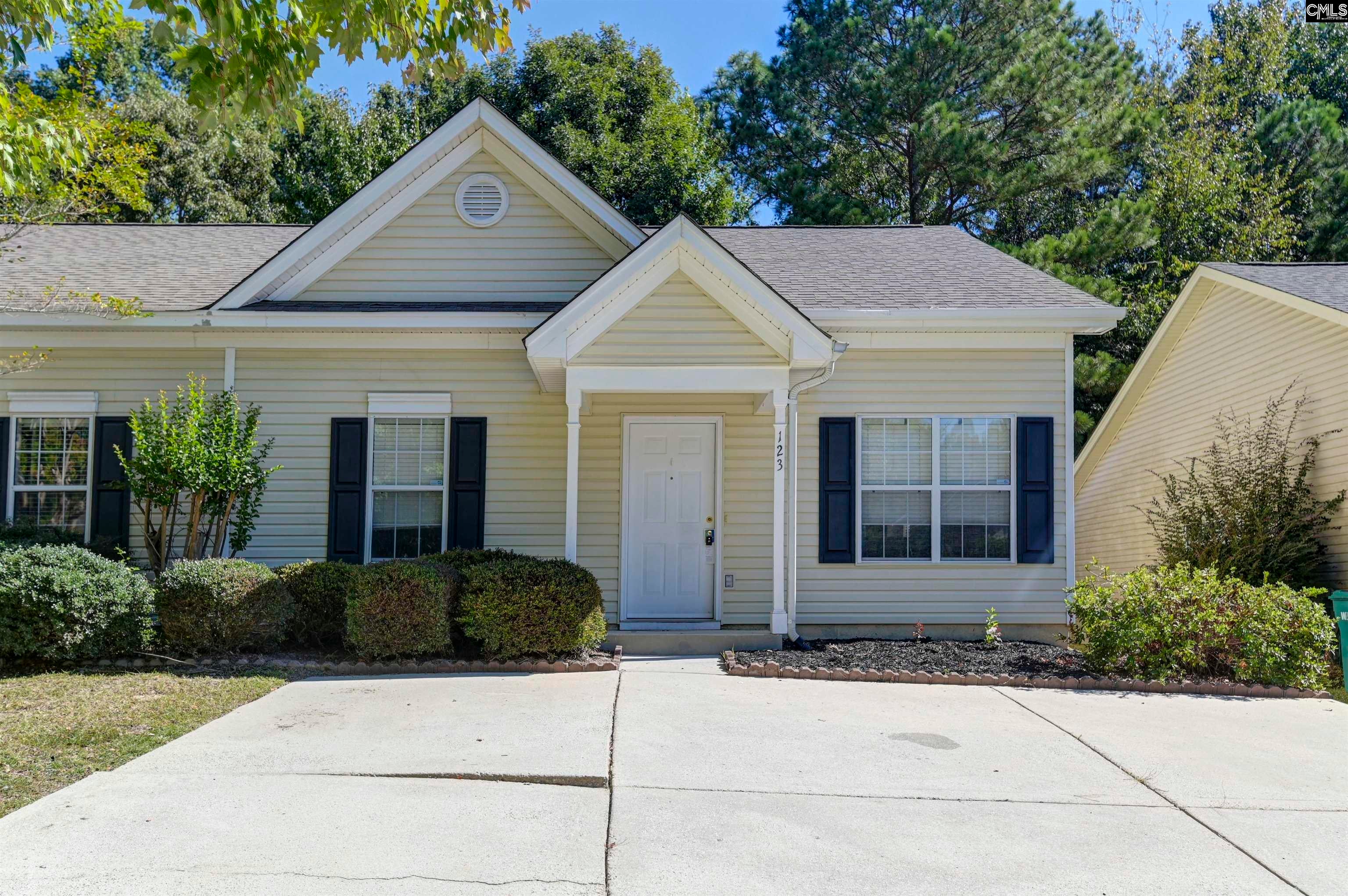 123 Huntington Circle — photo