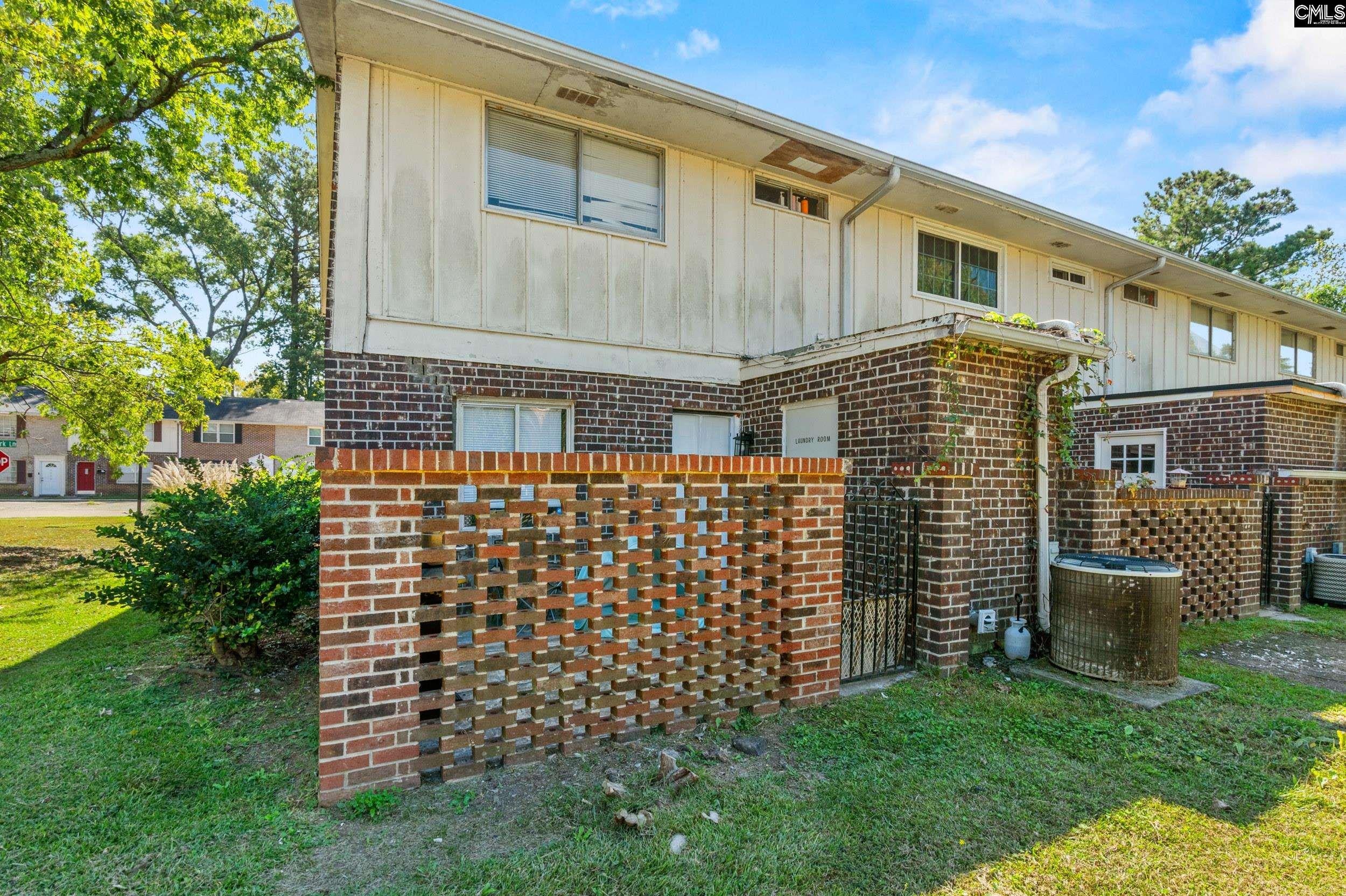 1217 Grove Park Lane — photo