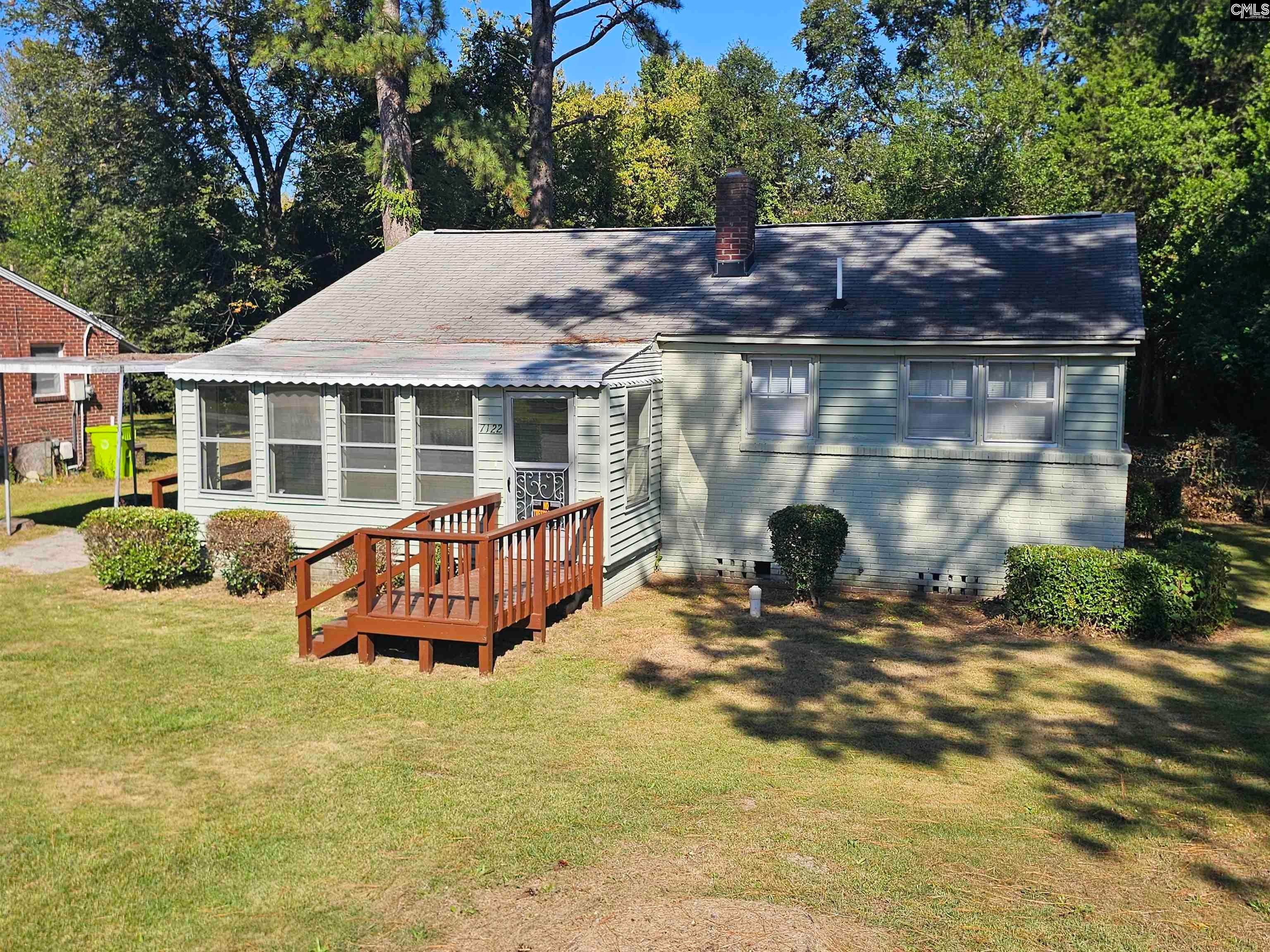 7122 Austin Street — photo
