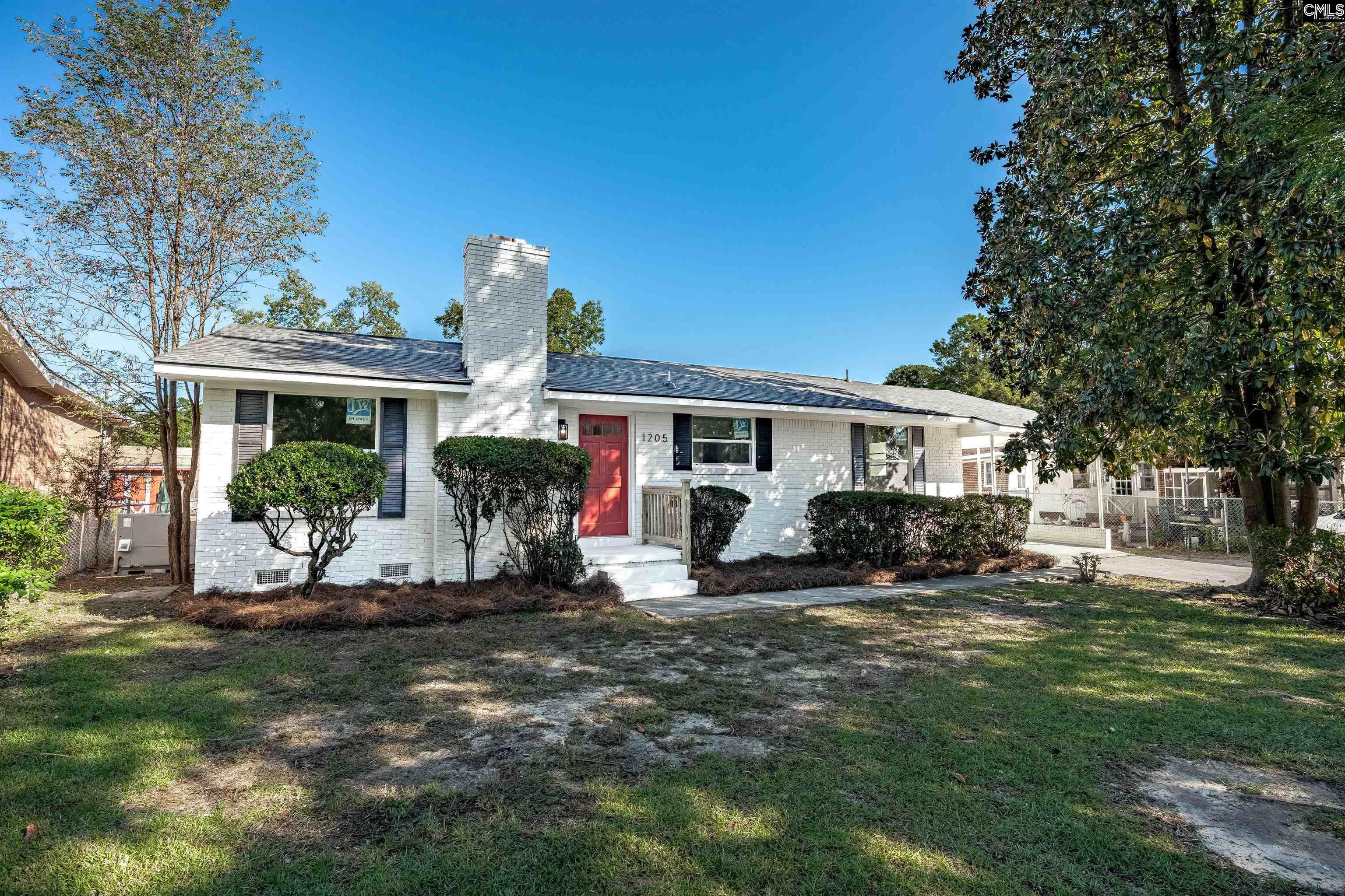 1205 Castle Pinckney Road — photo