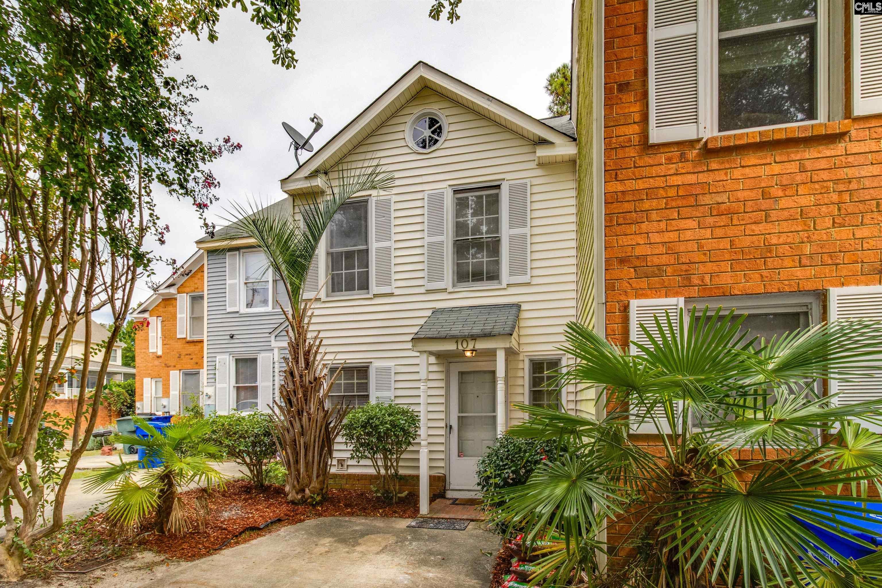 107 Village Walk — photo