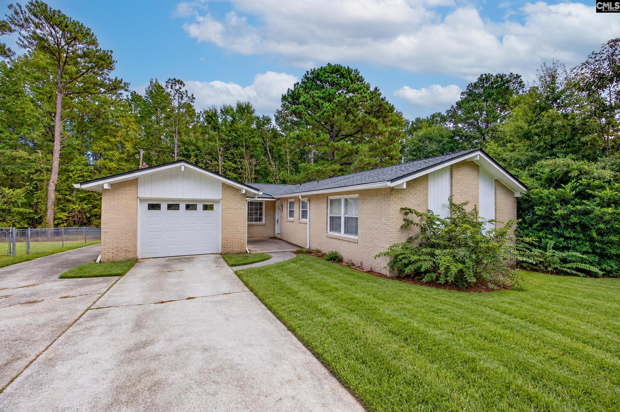 324 Dutch Drive — photo