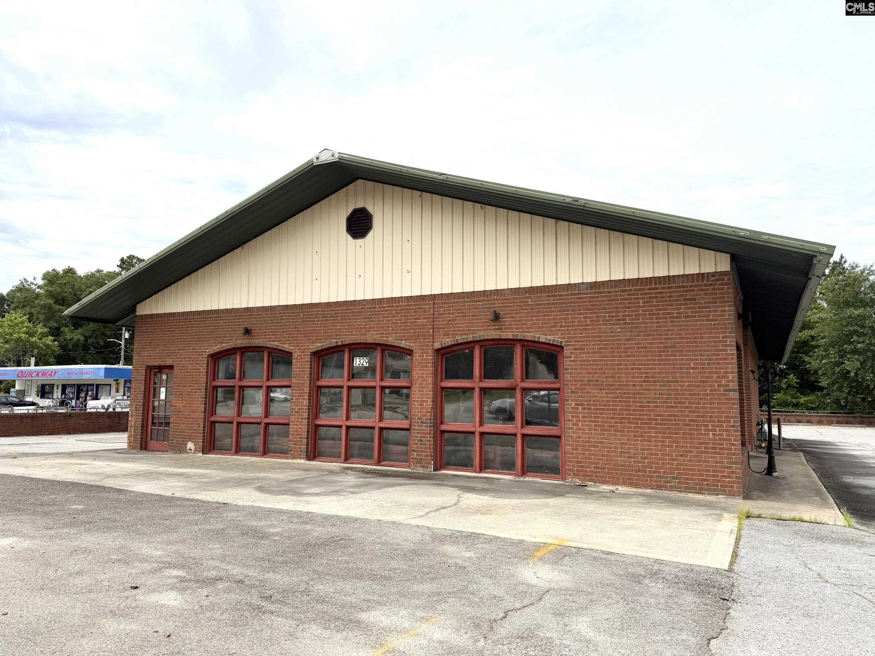 1329 Wilson Road — photo