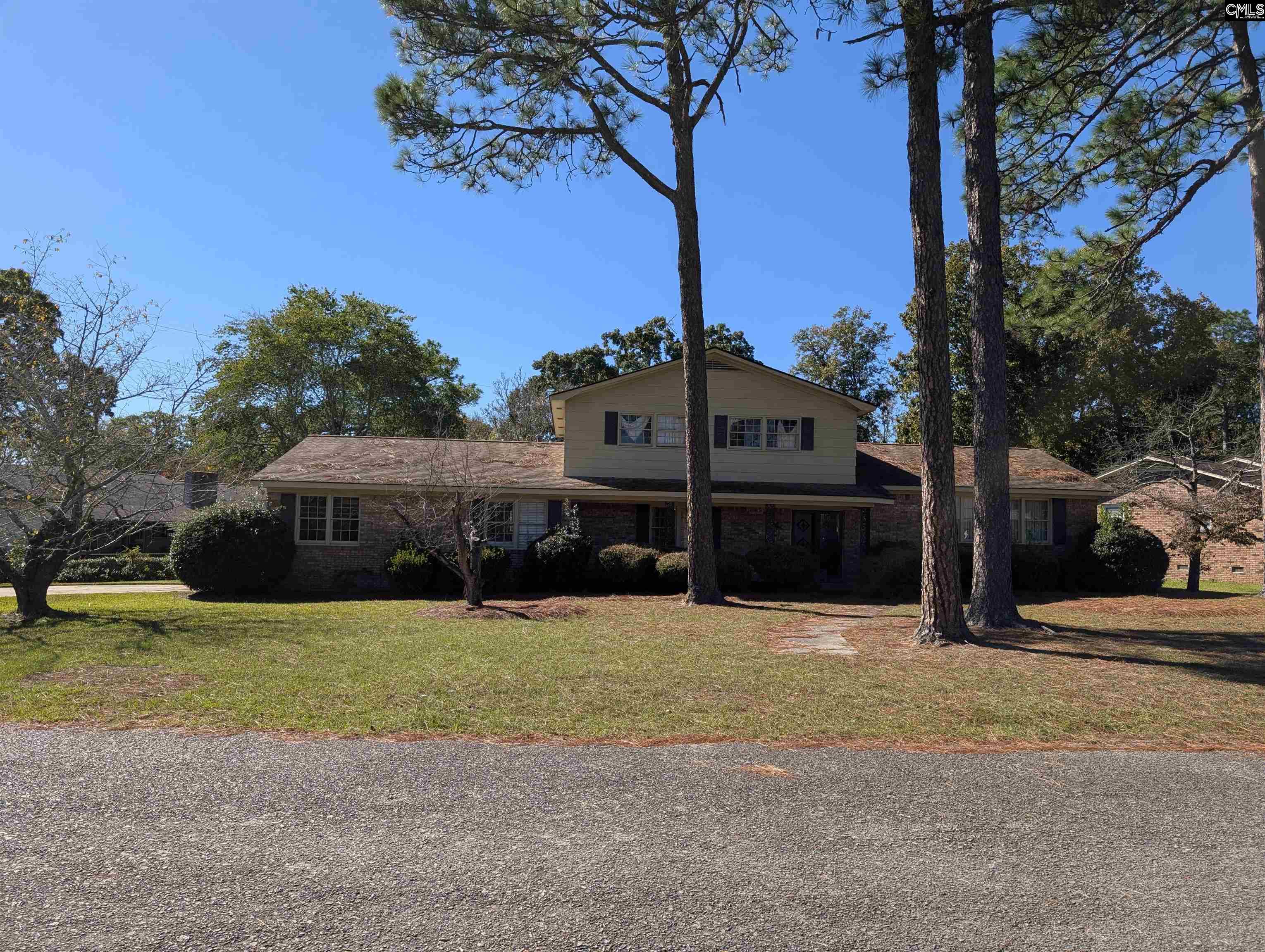 112 Hickory Lane — photo