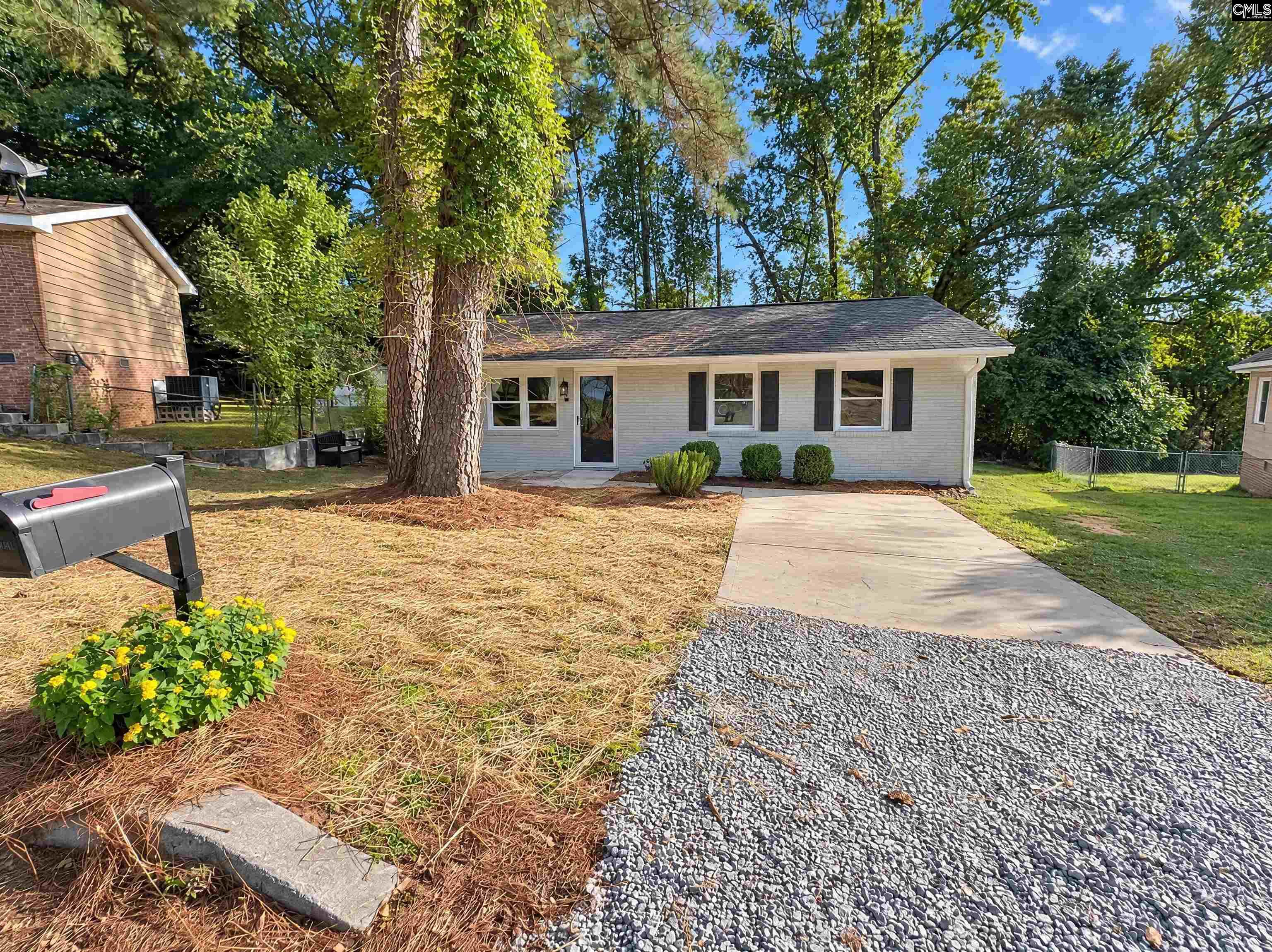 112 Riverview Court — photo