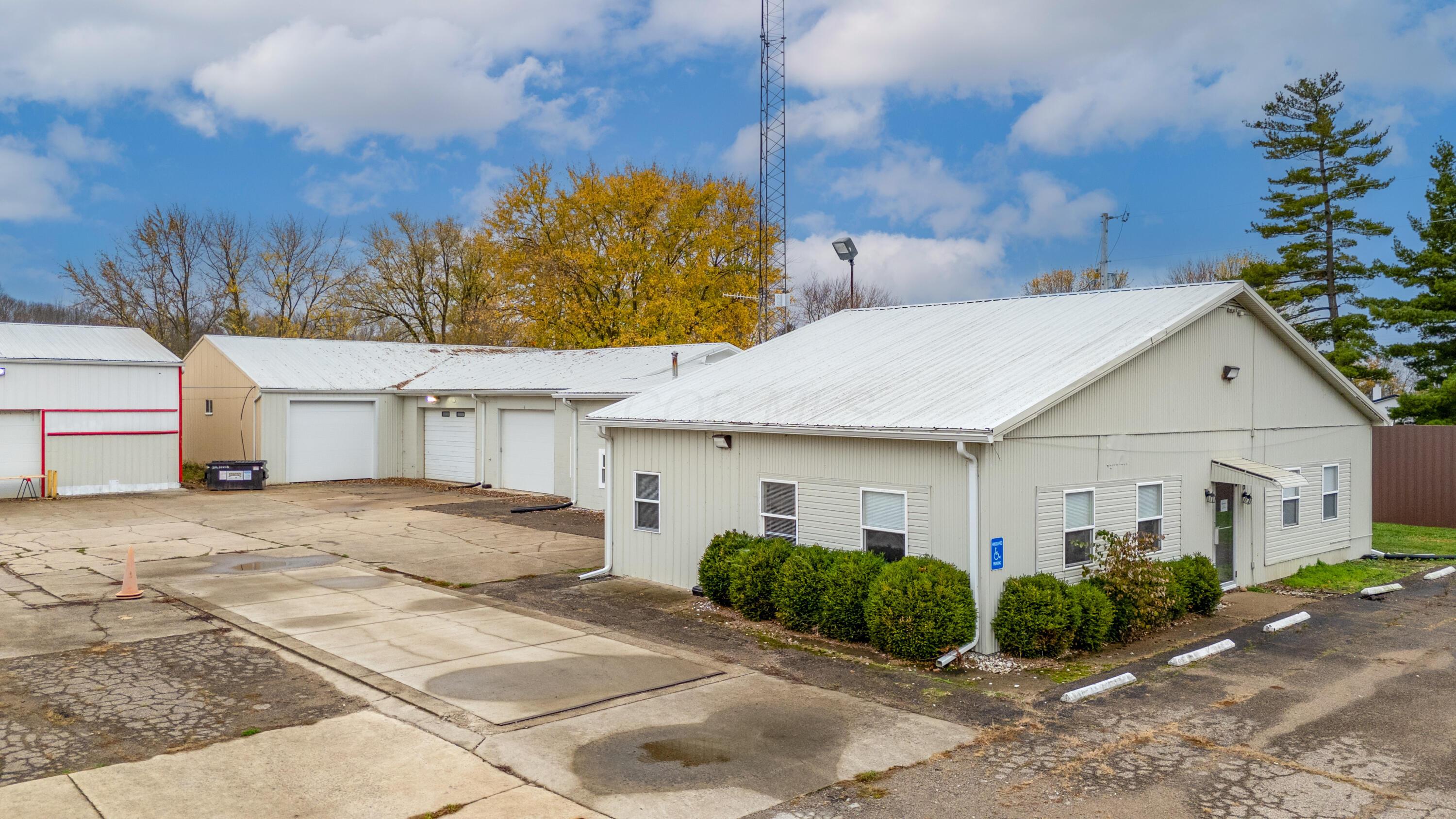 1099 US-22, W — photo