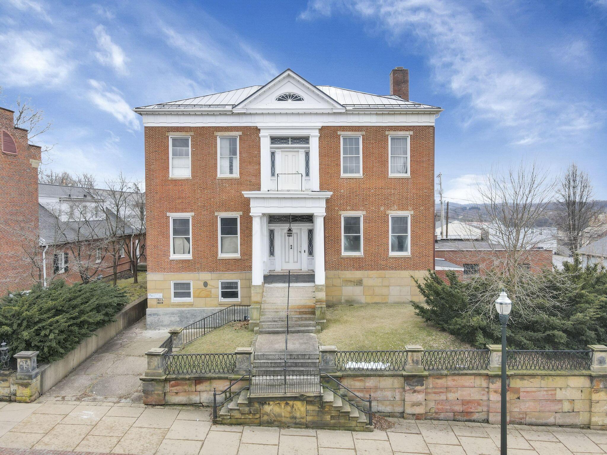 154 E Main Street — photo