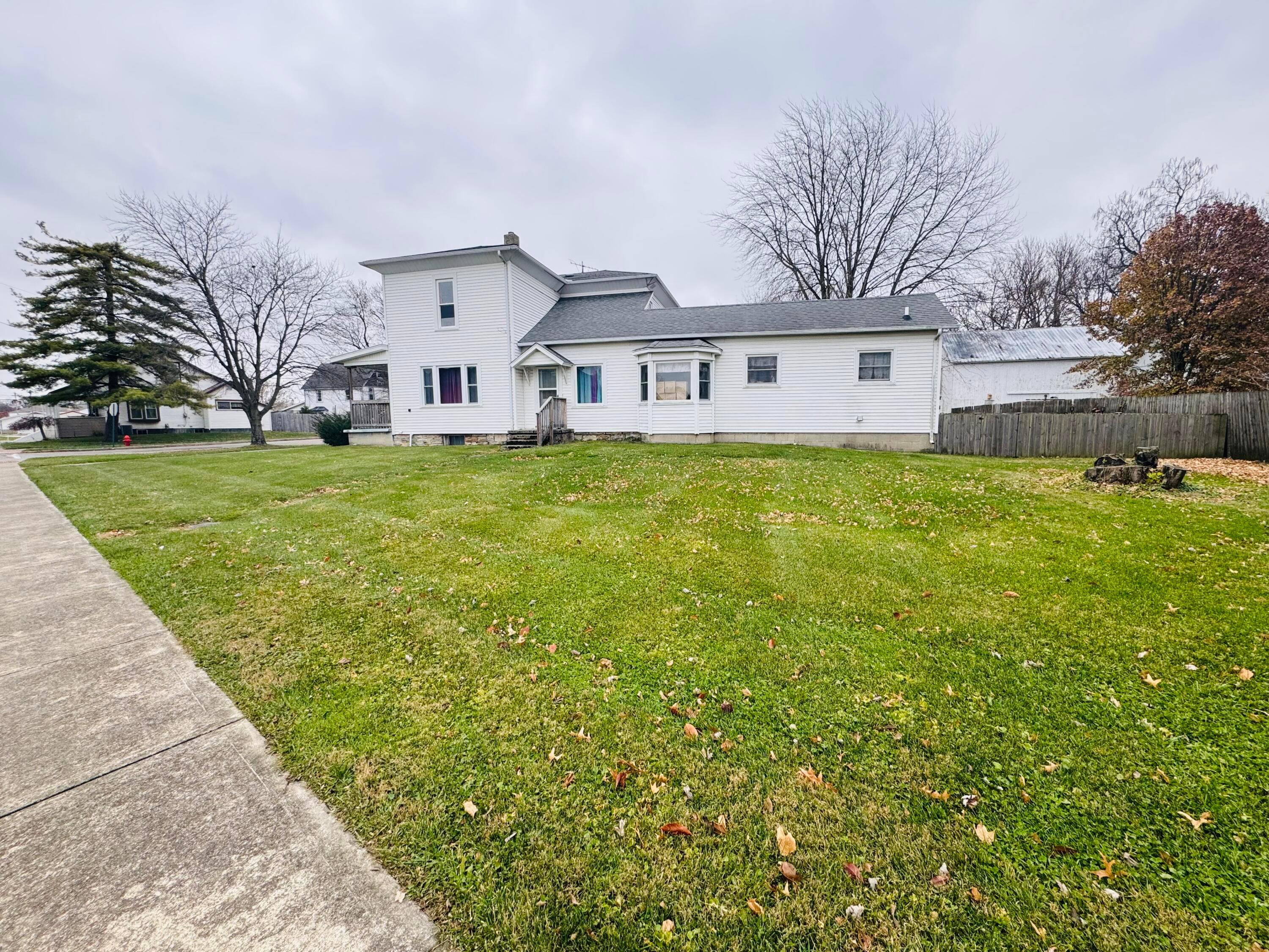 118 W Walnut Street — photo