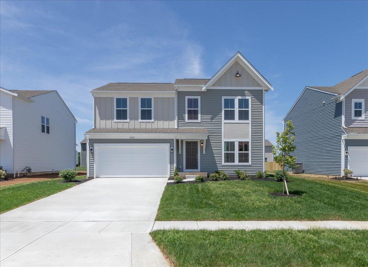 5205 Apple Lane — photo