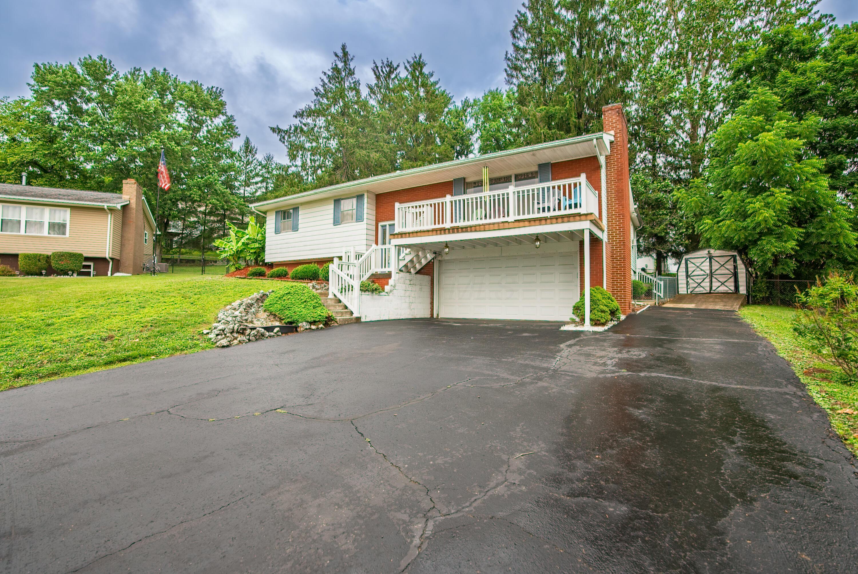 1295 Randall Court — photo