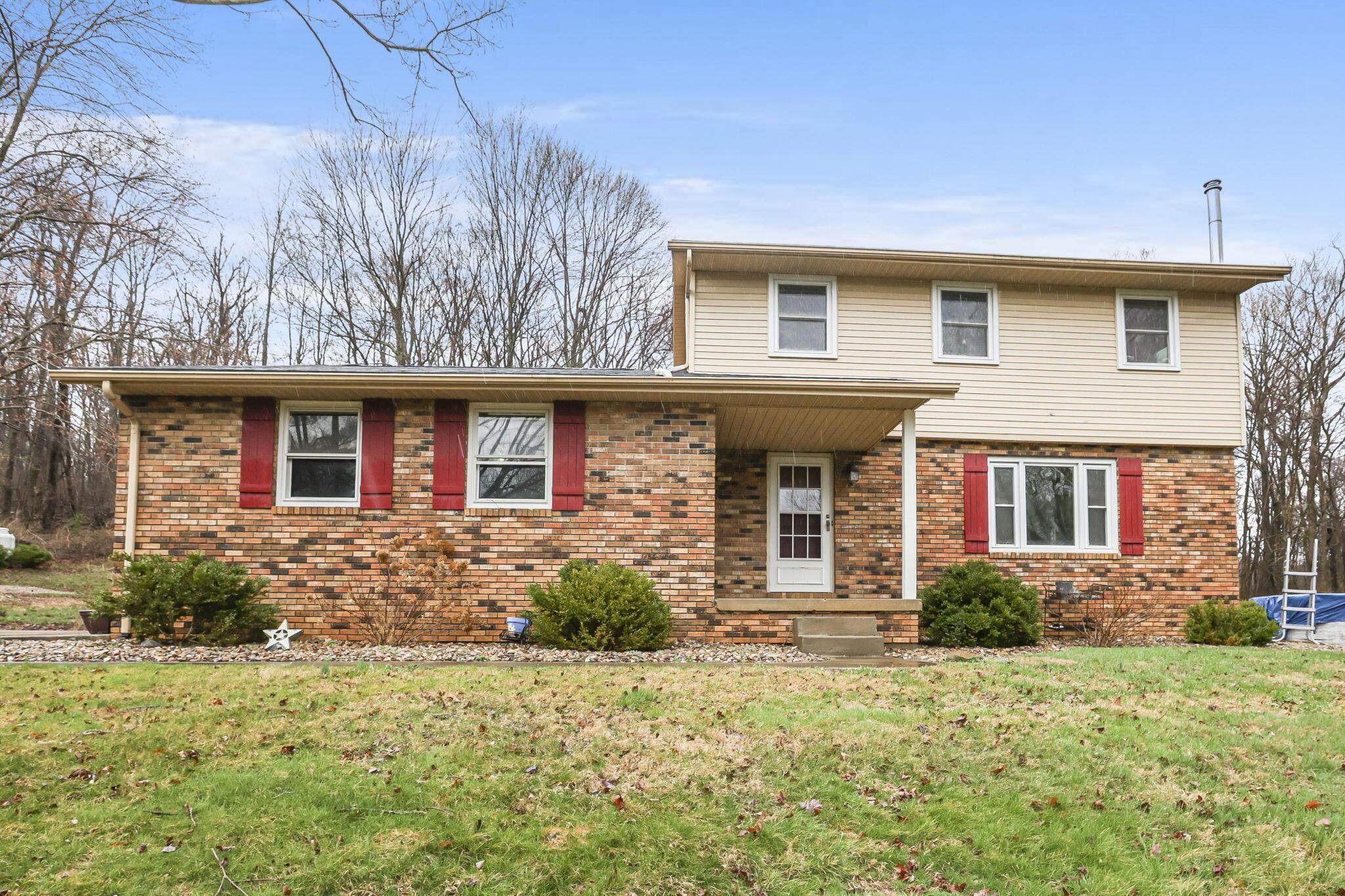 10410 Pleasant Valley Road NE — photo
