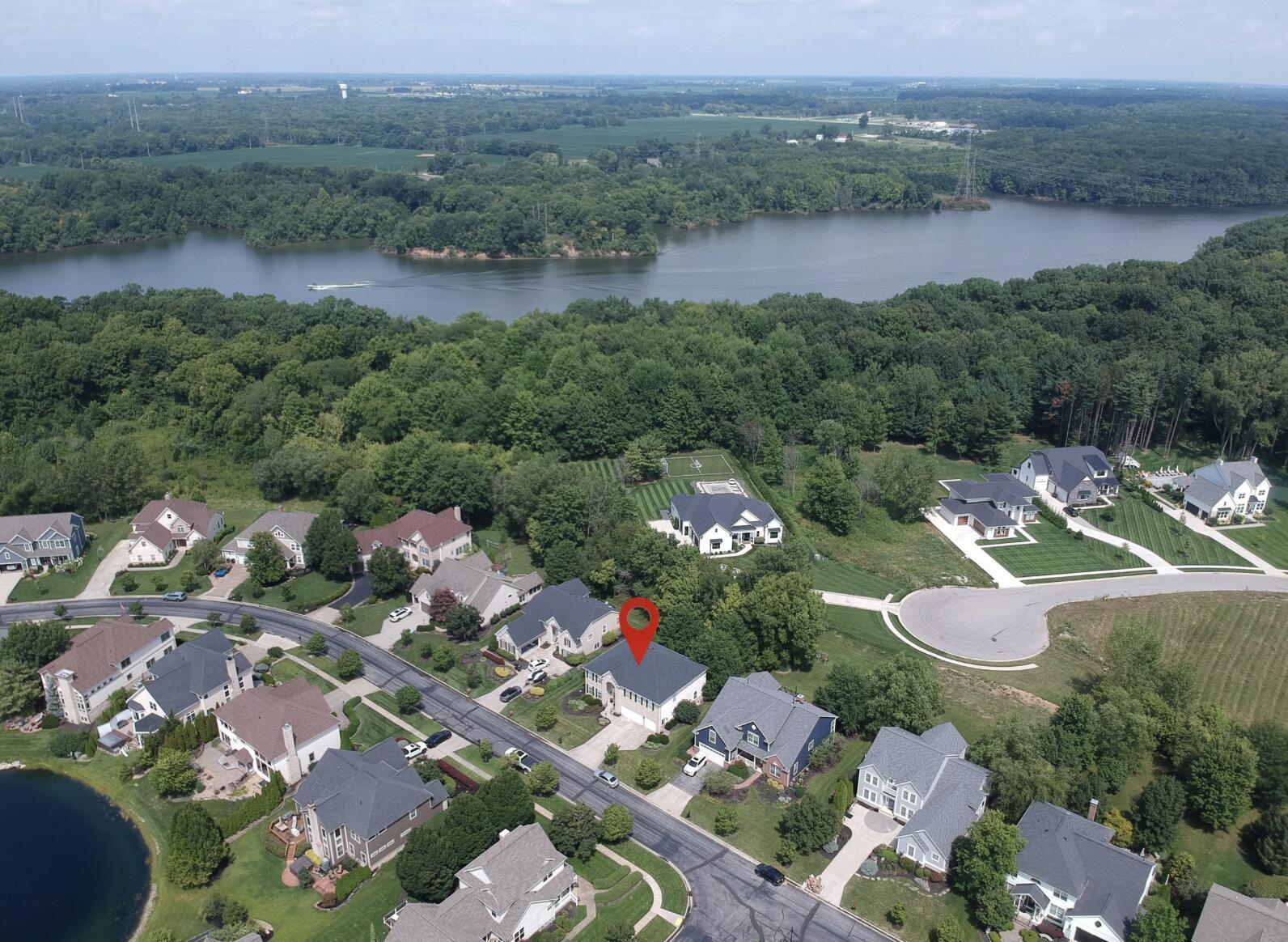 1160 Forsyth Lane — photo