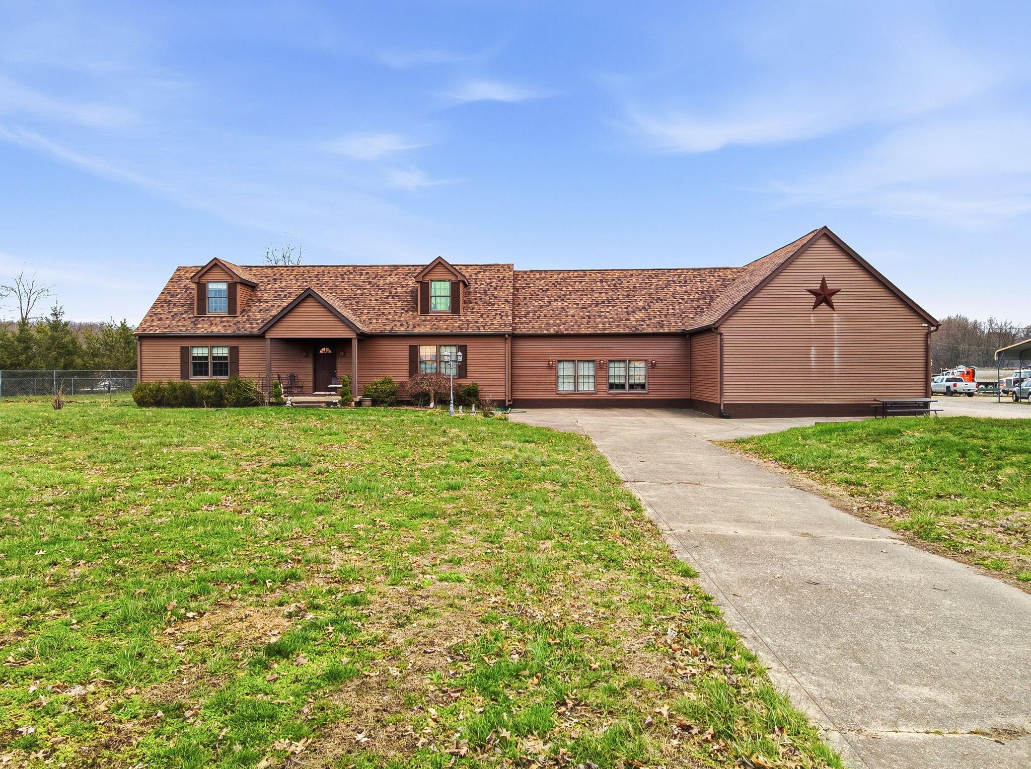 1040 Straight Creek Road — photo