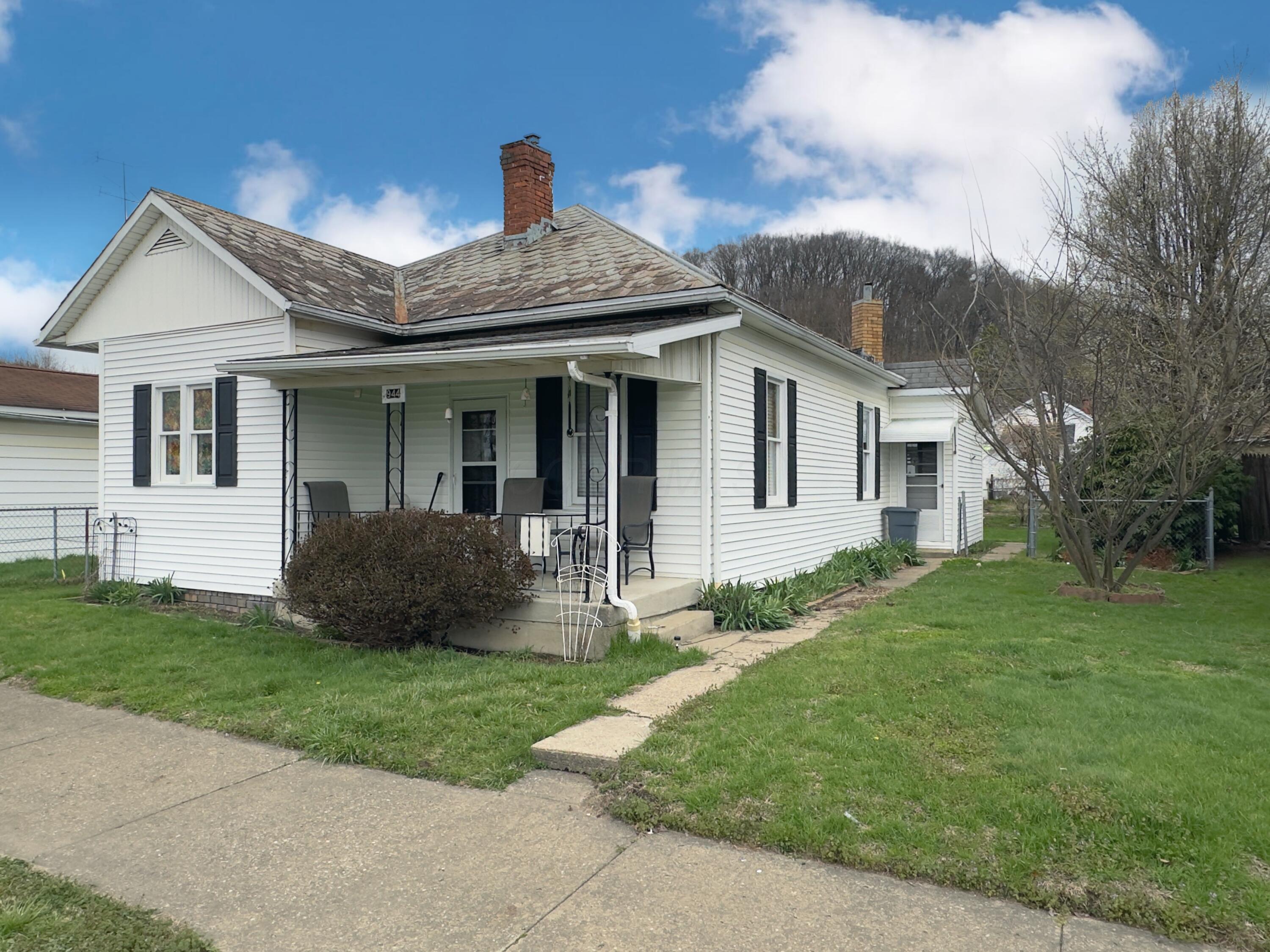 944 Poplar Street — photo