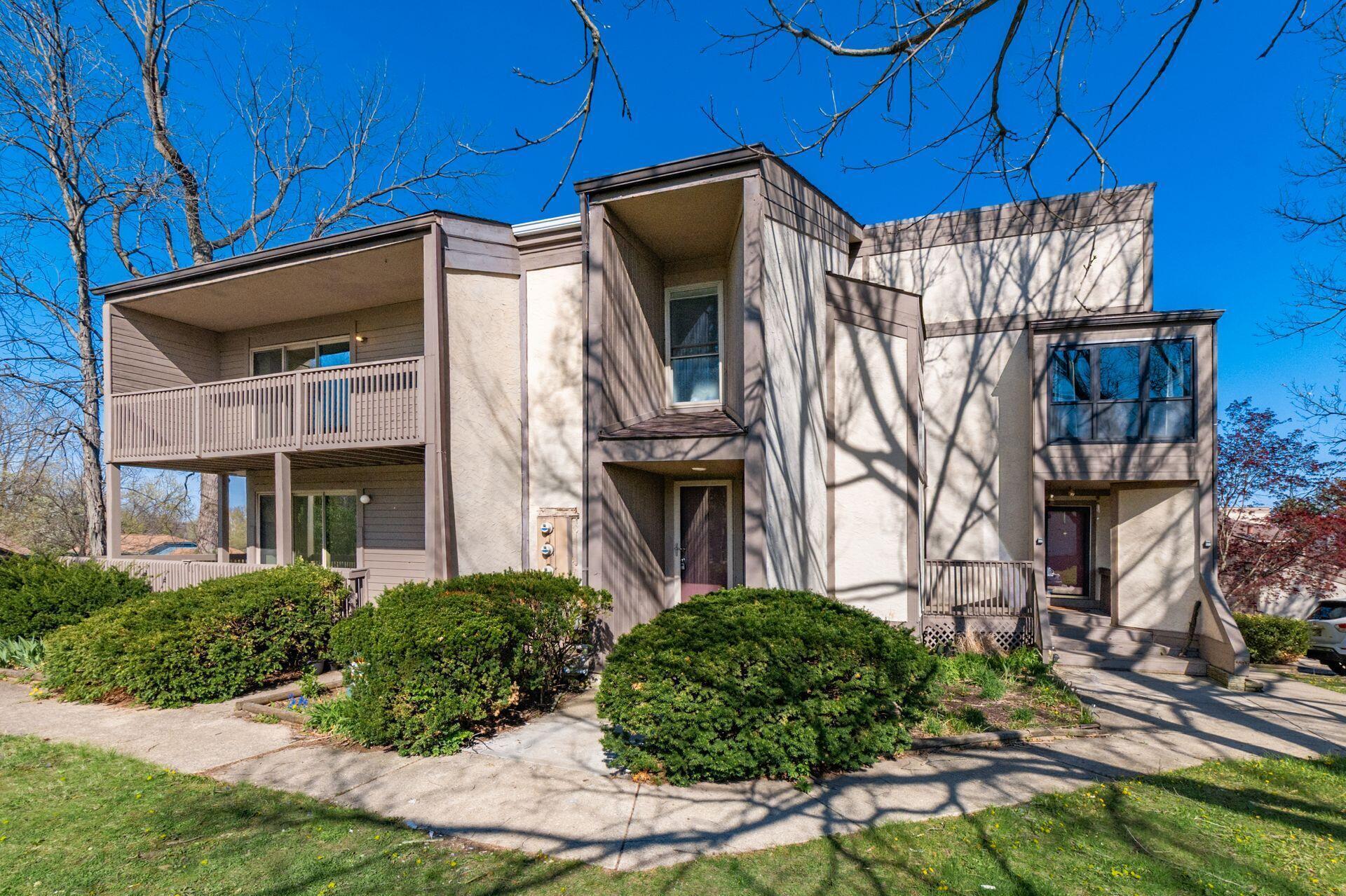 3230 Donalda Court — photo