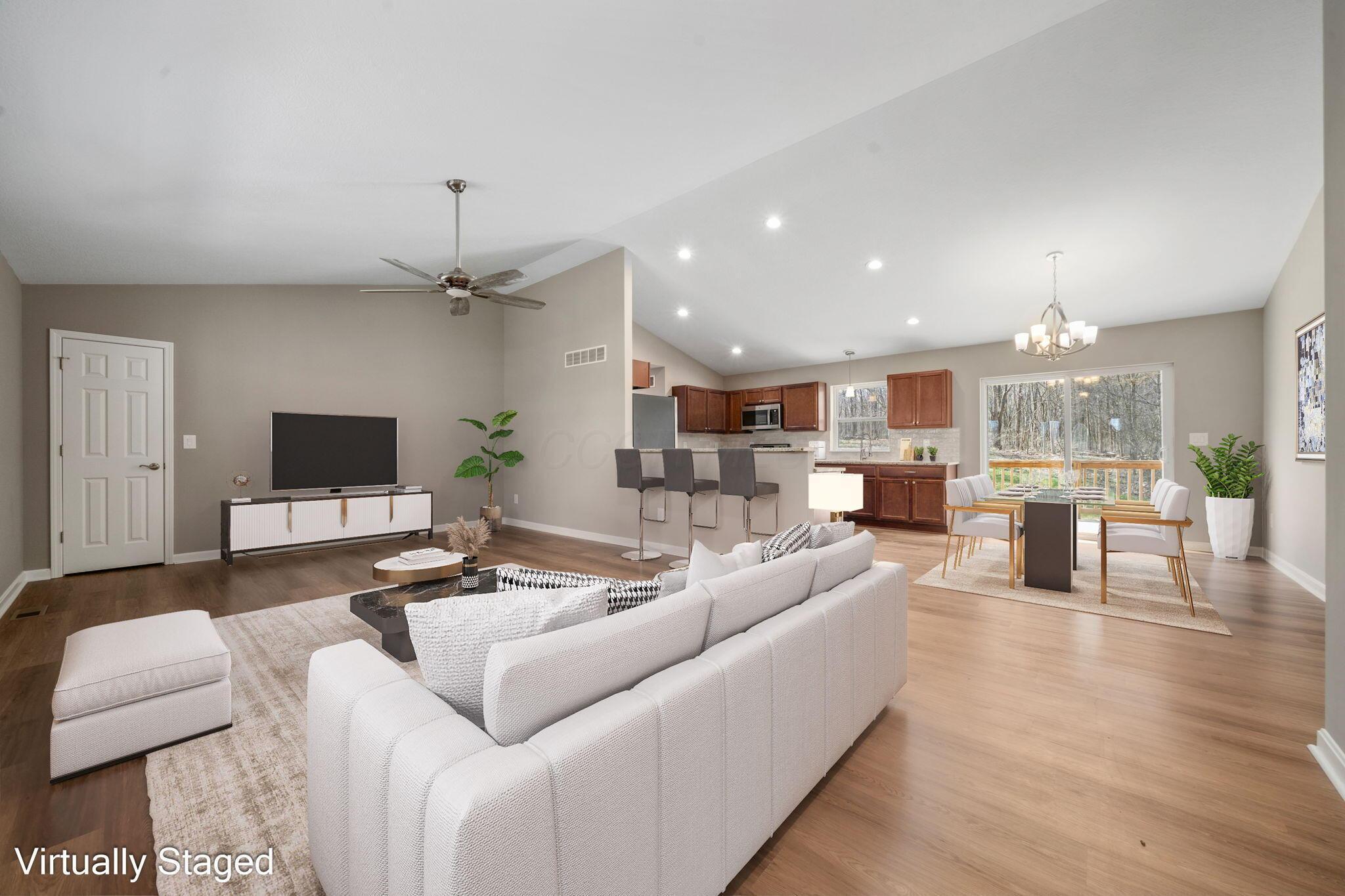 5211 Raccoon Run Road — photo