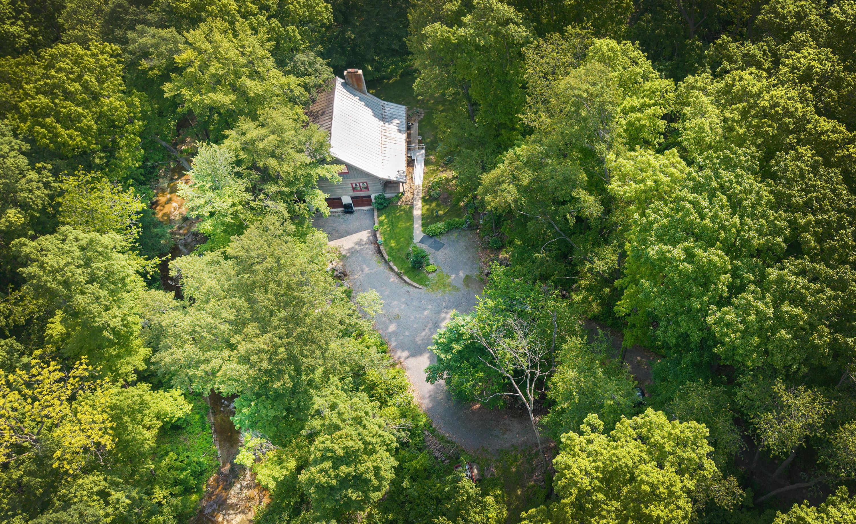 9757 Old Delaware Road — photo