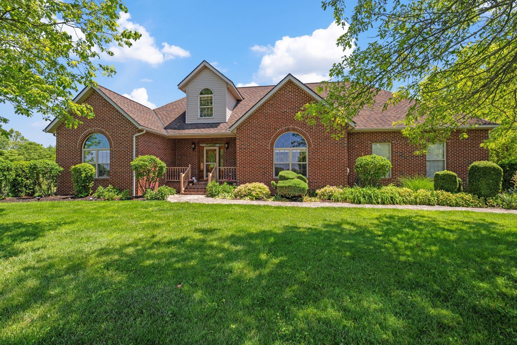 7616 Richardson Road — photo