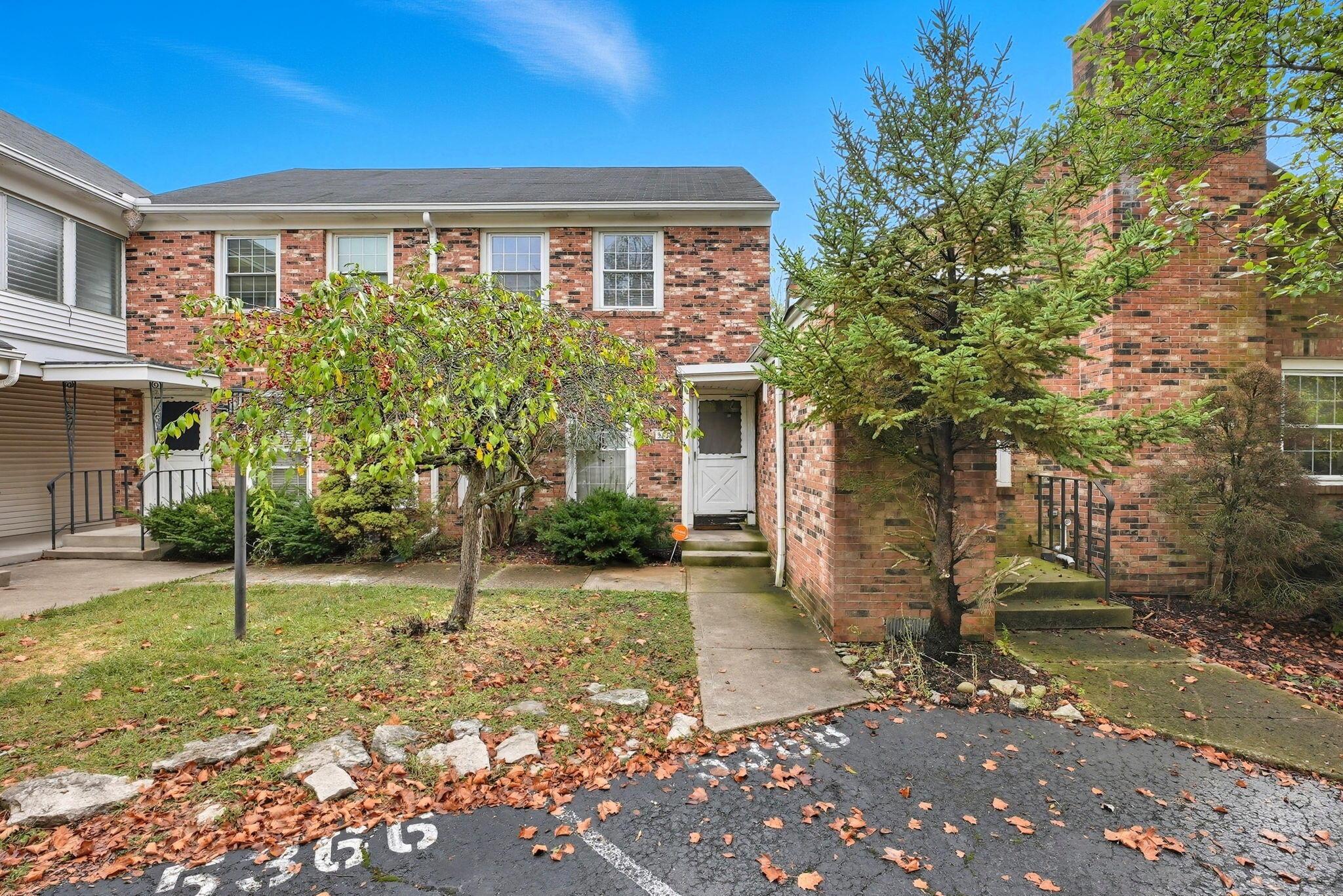 5366 Yorkshire Vill Lane, #B-22 — photo