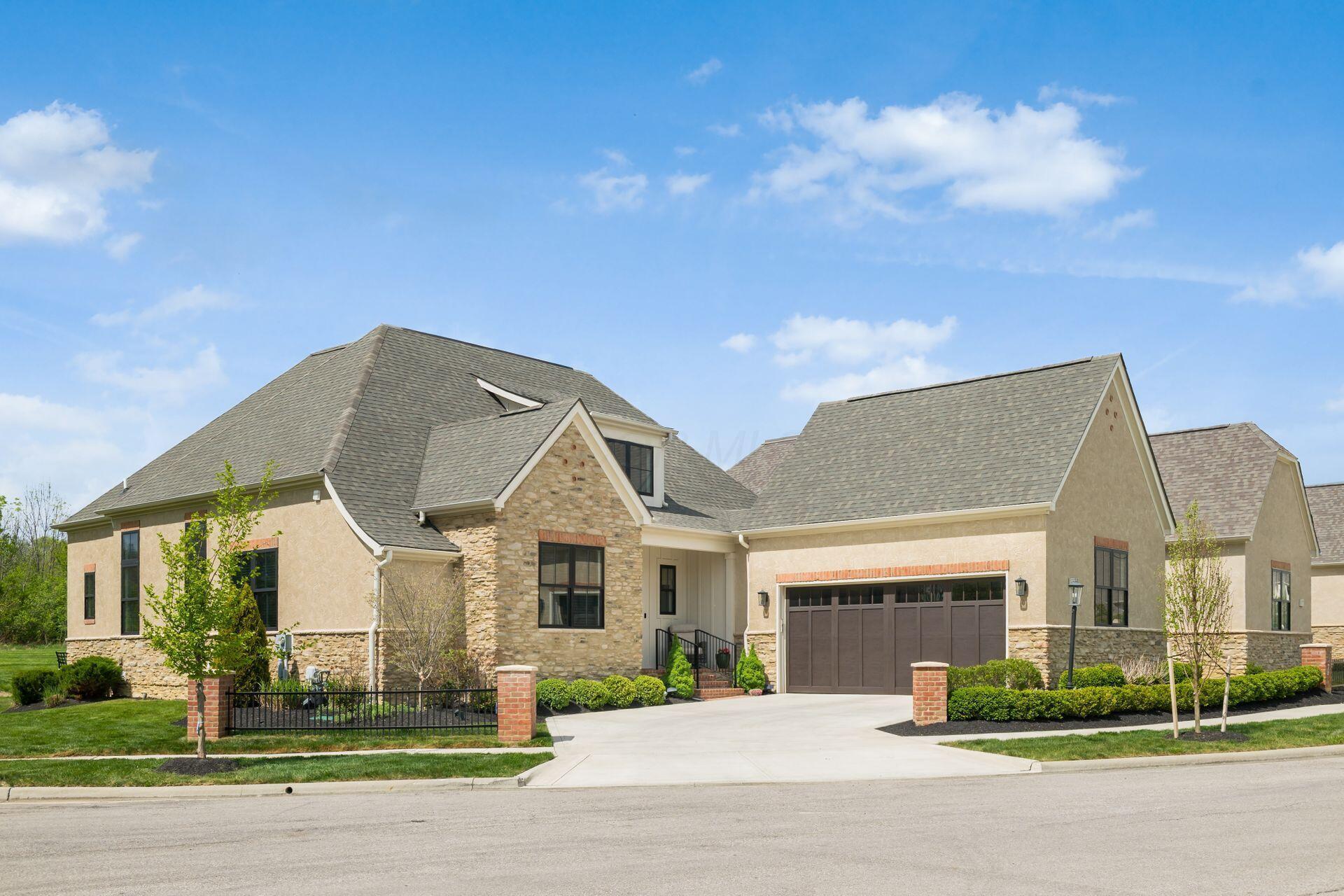 6743 Hamlet Court — photo