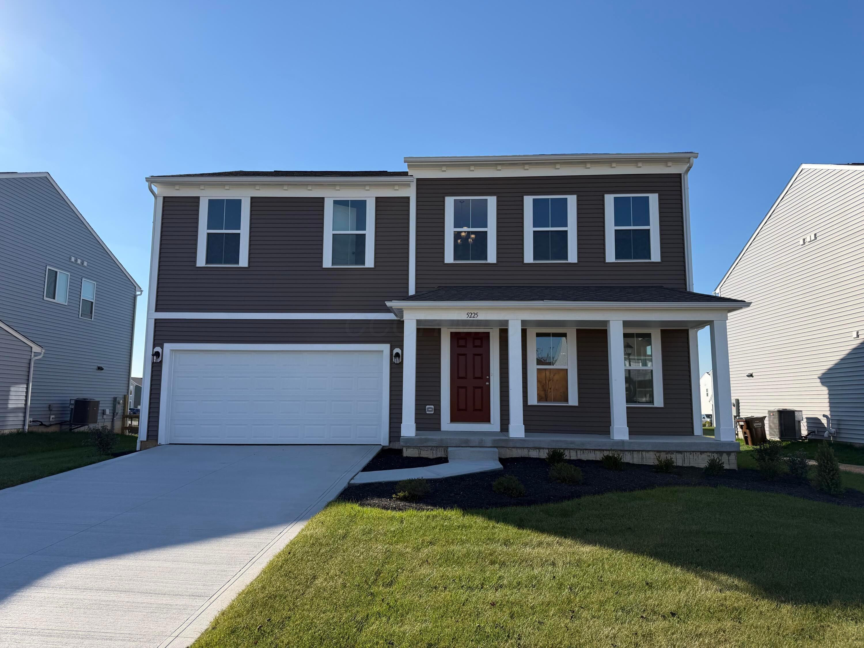 5225 Apple Lane — photo