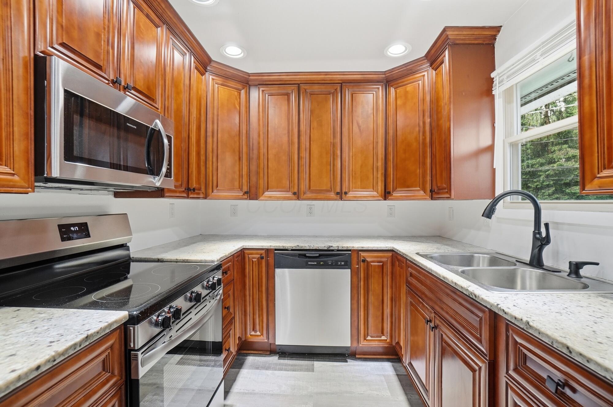 5007 Holbrook Drive — photo
