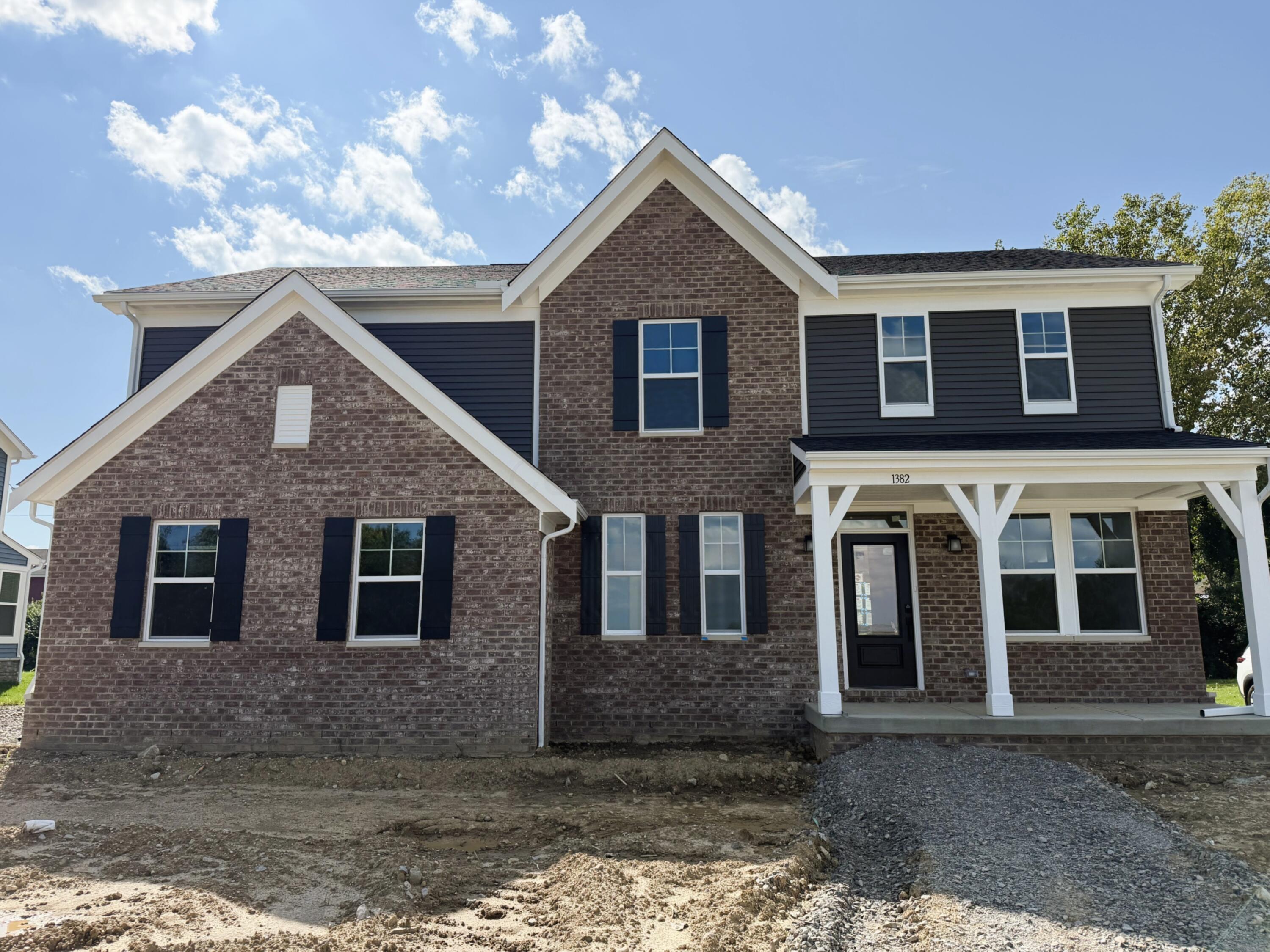 1382 Hawthorne Parkway — photo