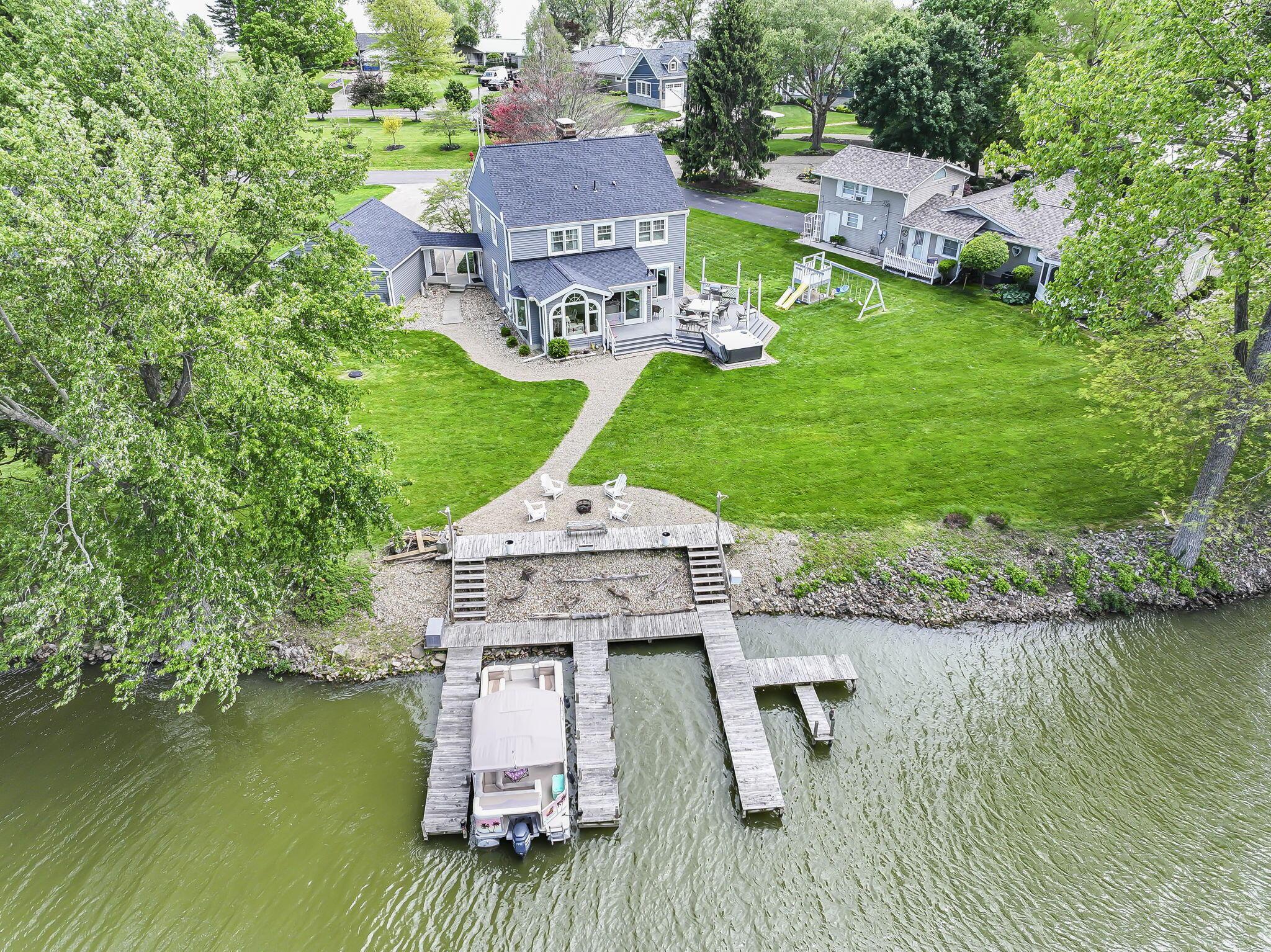 118 Sprague Drive — photo