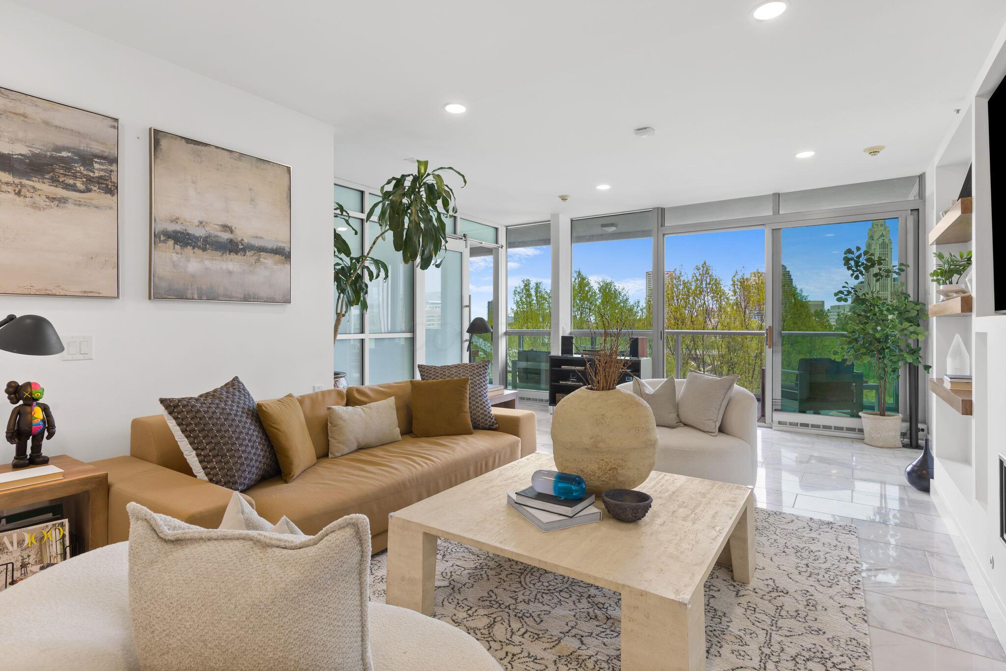 1 Miranova Place, 615 — photo