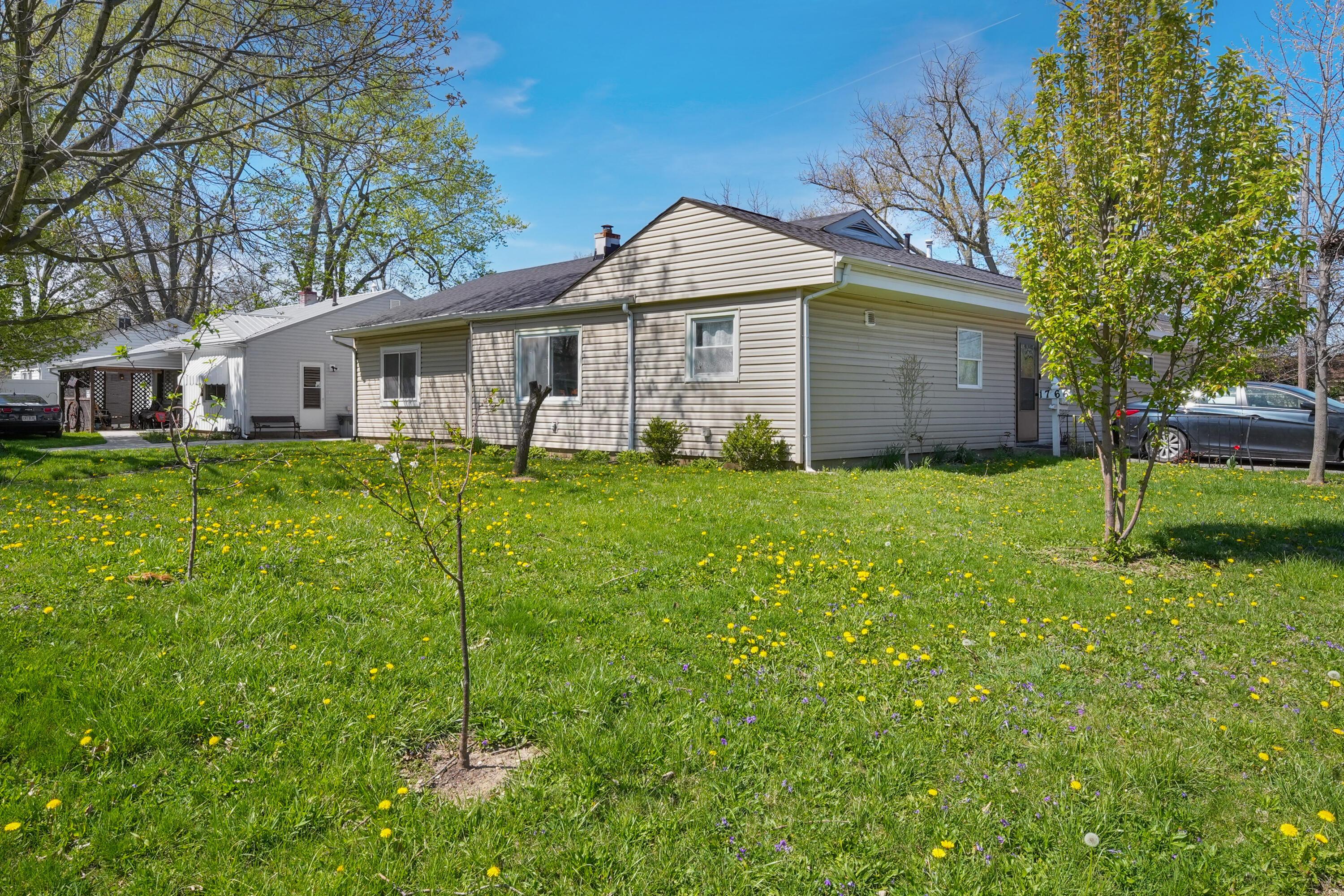 1766 Ferris Road — photo